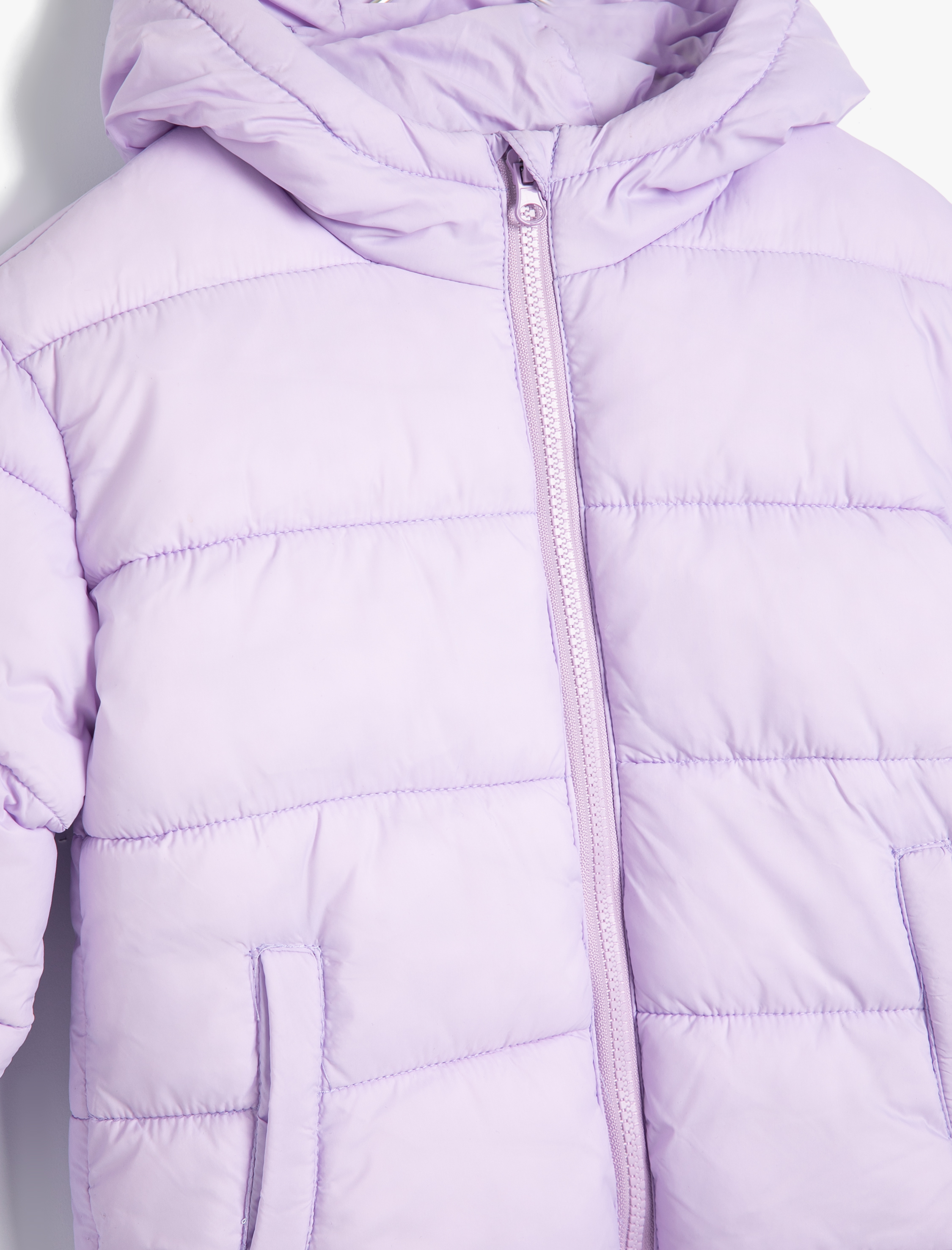  Kız Çocuk Kapşonlu Şişme Mont Fermuarlı Cep Detaylı