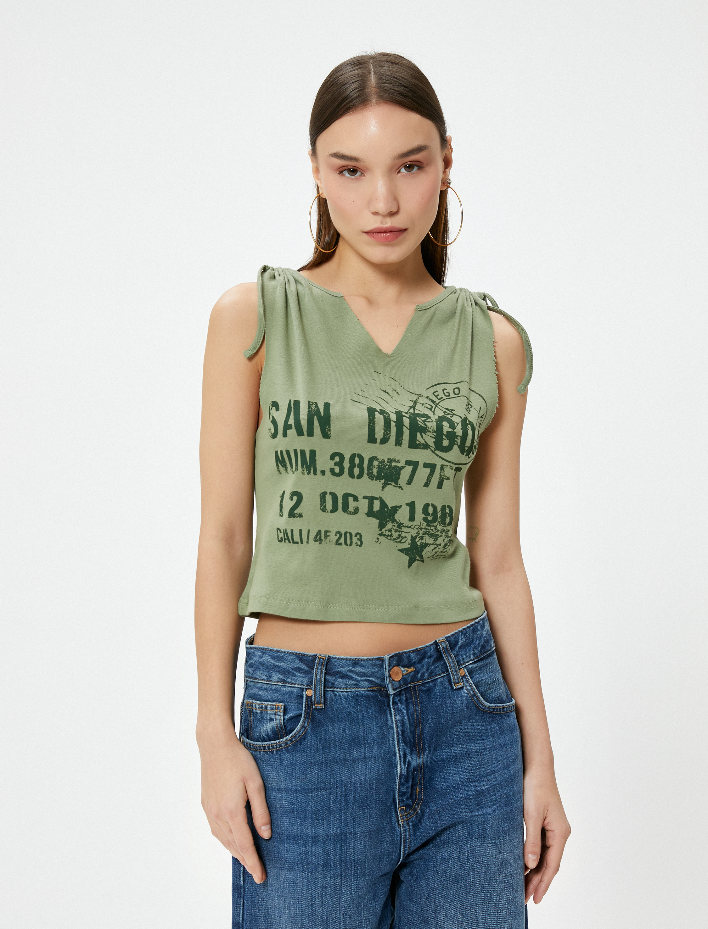   Baskılı V Yaka Atlet Omzu Bağlama Detaylı Büzgülü Pamuklu