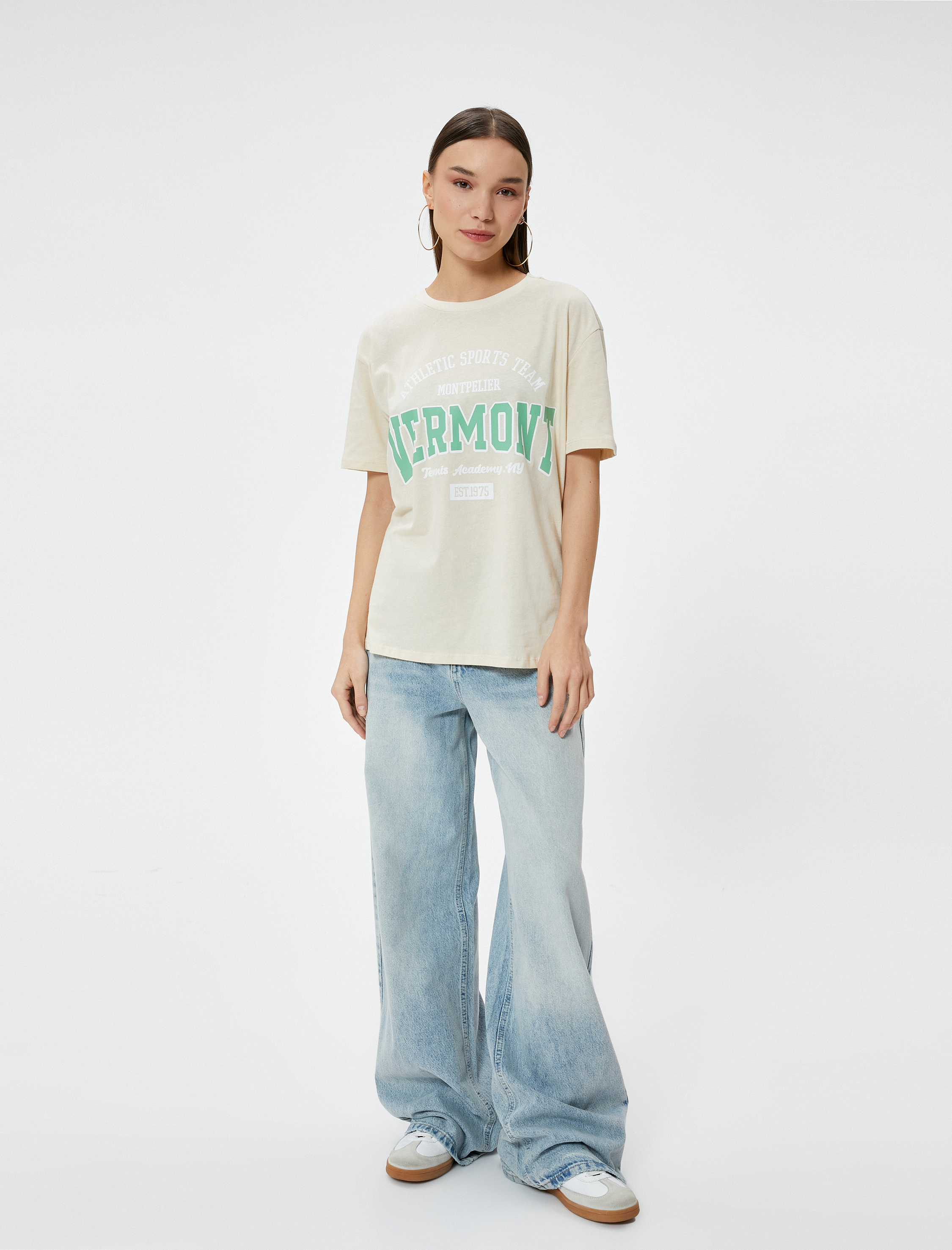   Kolej Tişört Rahat Kalıp Kısa Kollu Bisiklet Yaka Pamuklu