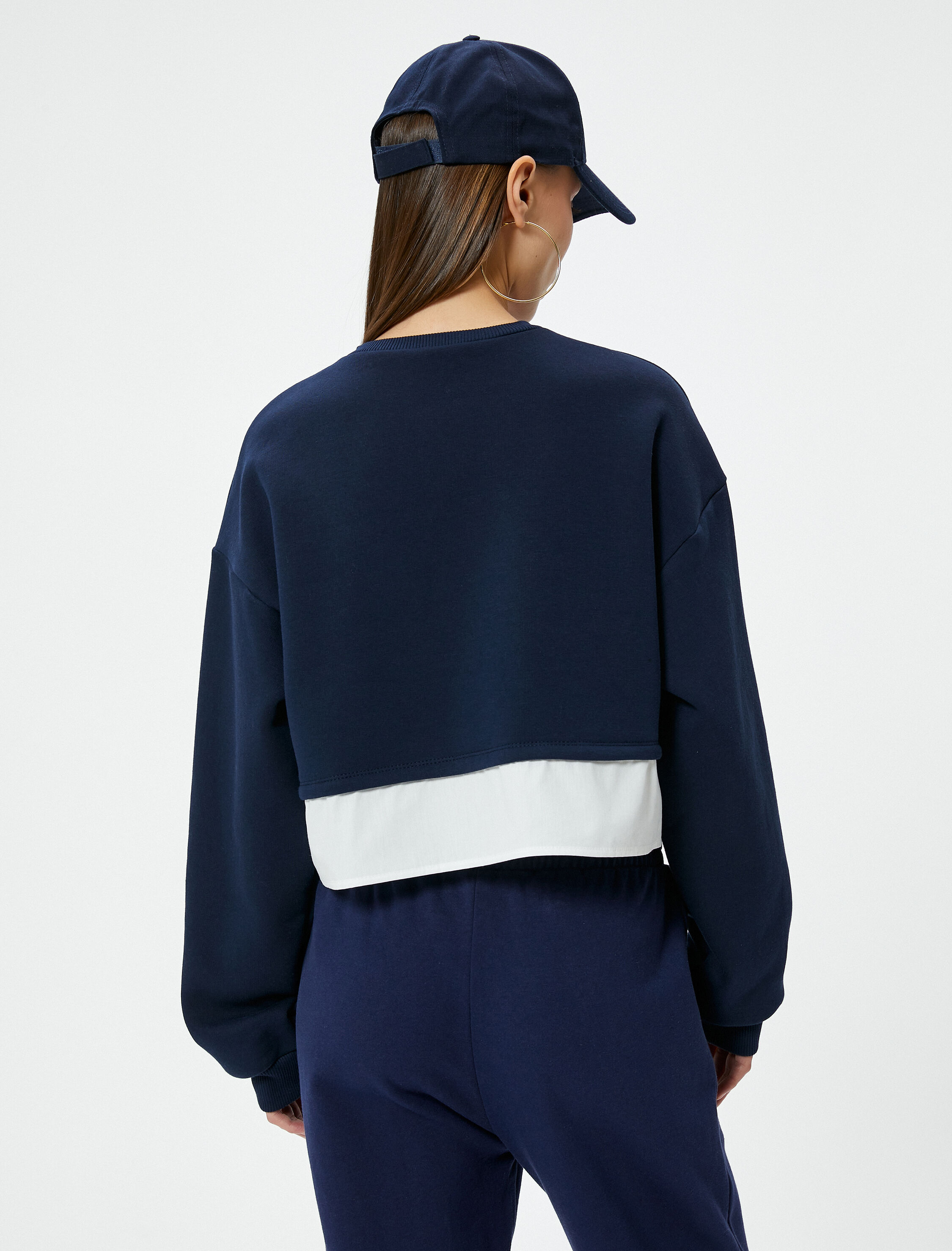 Şardonlu Crop Sweatshirt Çift Kumaş Detaylı Renk Kontrastlı Bisiklet Yaka