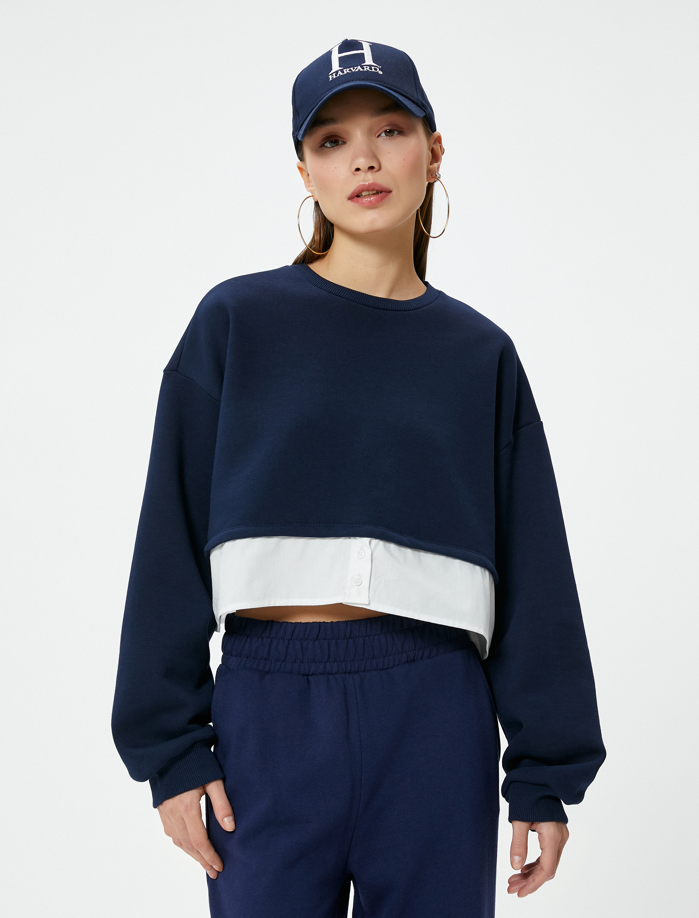 Şardonlu Crop Sweatshirt Çift Kumaş Detaylı Renk Kontrastlı Bisiklet Yaka