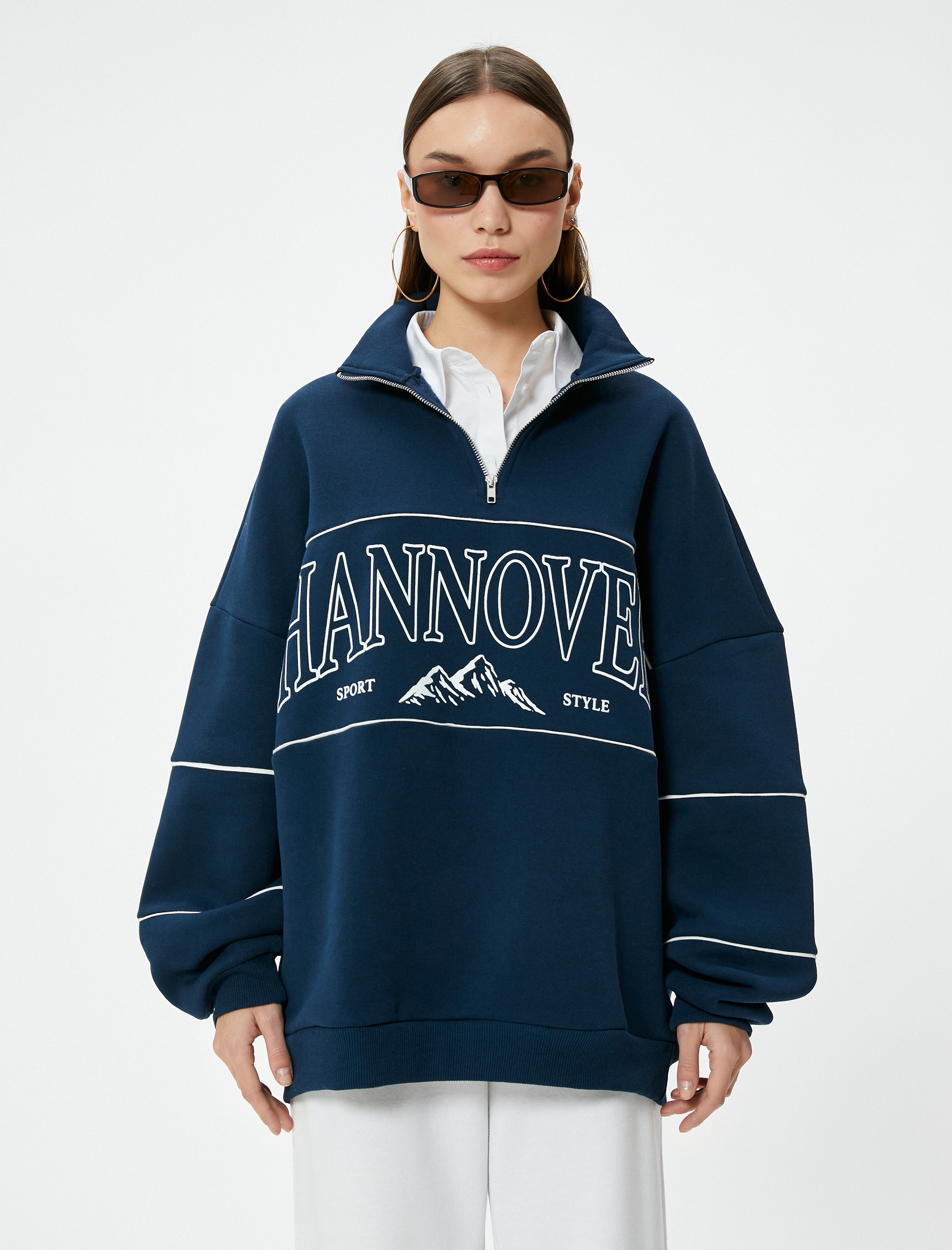   Şardonlu Yarım Fermuarlı Sweatshirt Rahat Kalıp Baskılı Dik Yaka