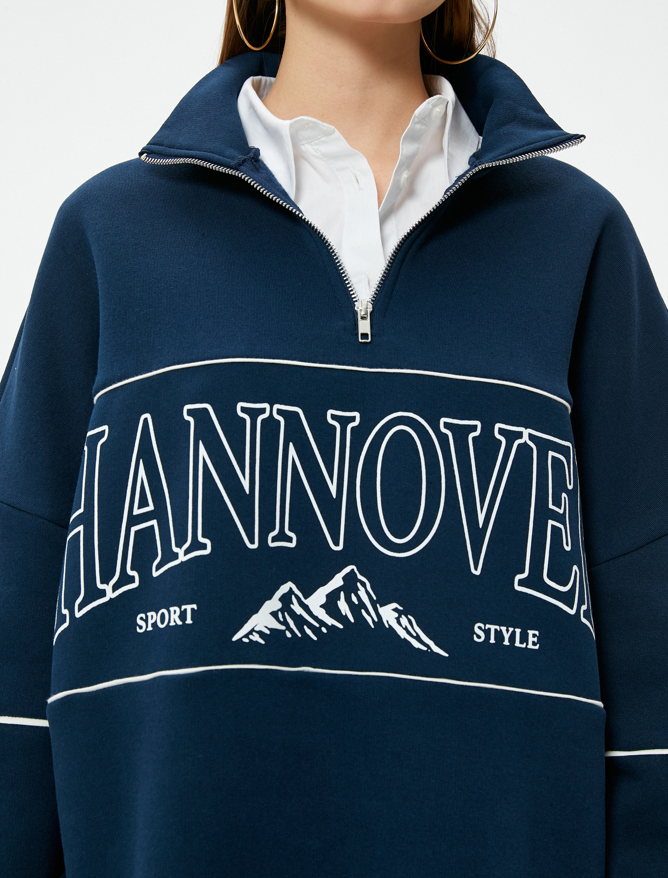   Şardonlu Yarım Fermuarlı Sweatshirt Rahat Kalıp Baskılı Dik Yaka