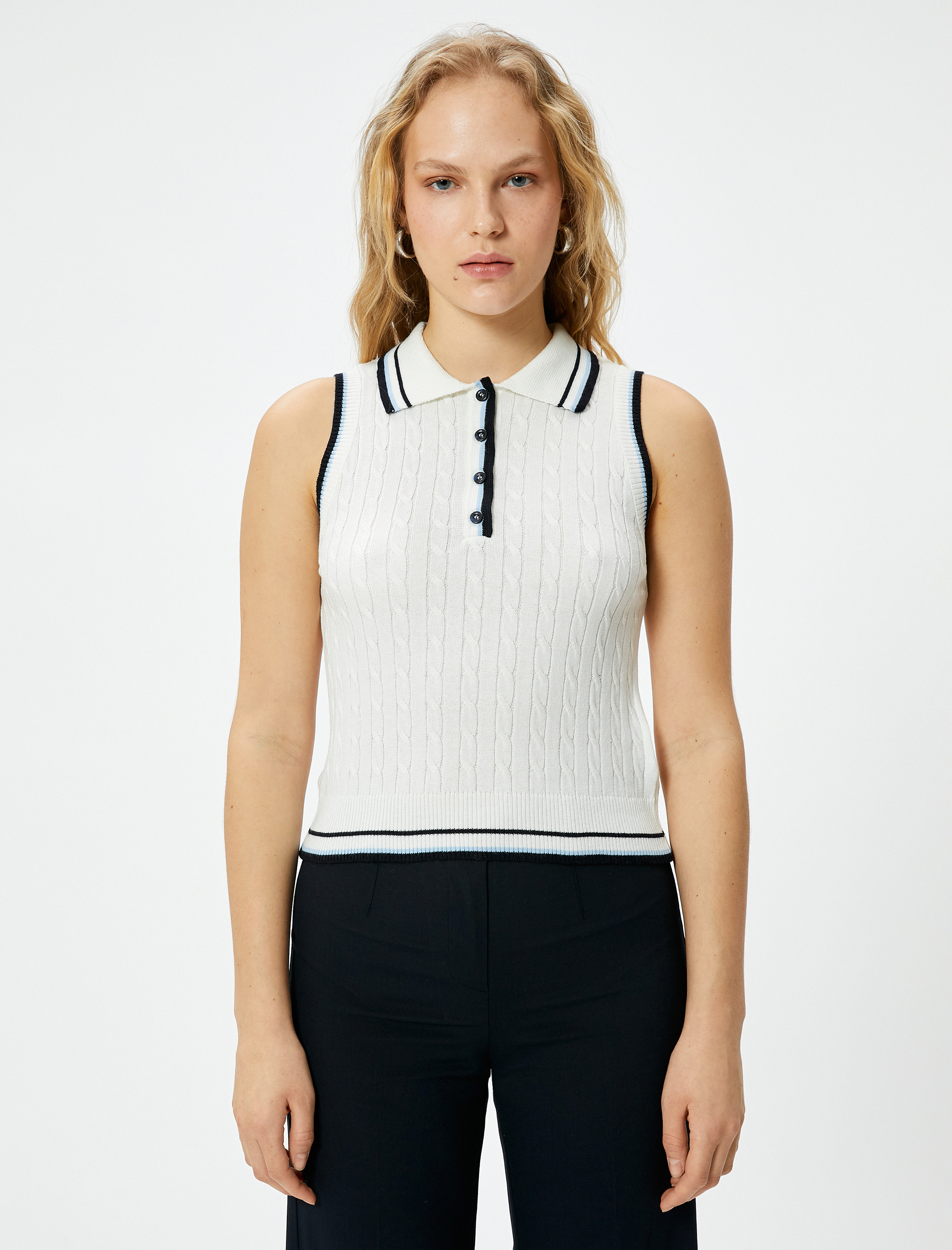   Polo Yaka Üst Triko Düğmeli Saç Örgüsü Dokulu