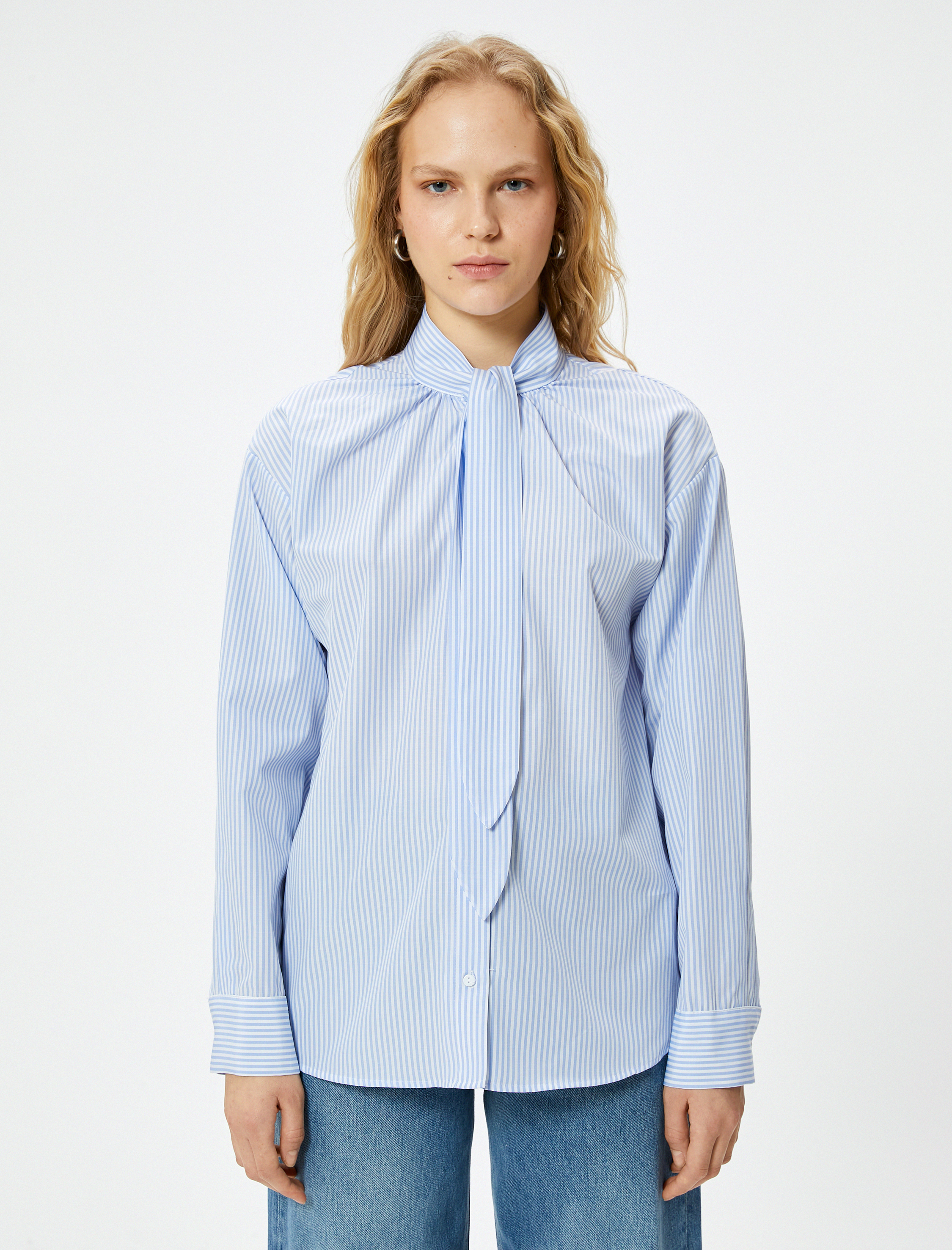   Oversize Poplin Gömlek Fular Yaka Düğmeli Uzun Kollu