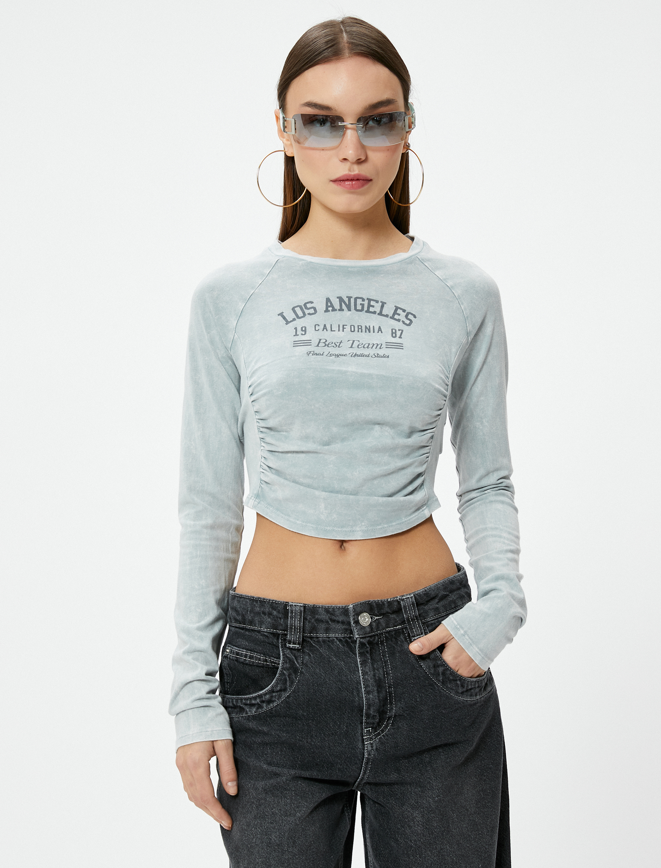   Crop Uzun Kollu Tişört Kolej Baskılı Drape Detaylı Pamuklu