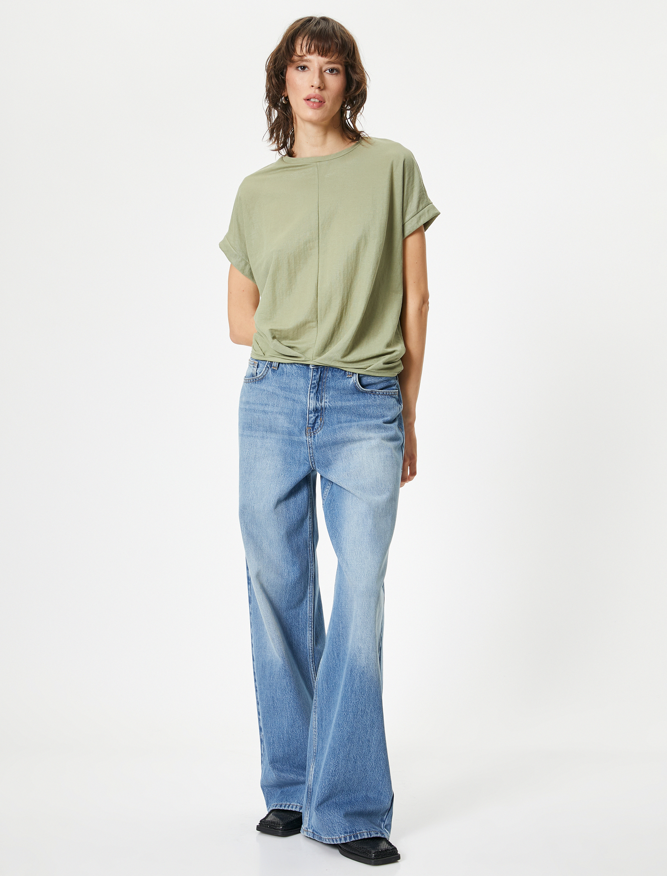   Rahat Kesim Tişört Önden Dikişli Kısa Kollu Bisiklet Yaka