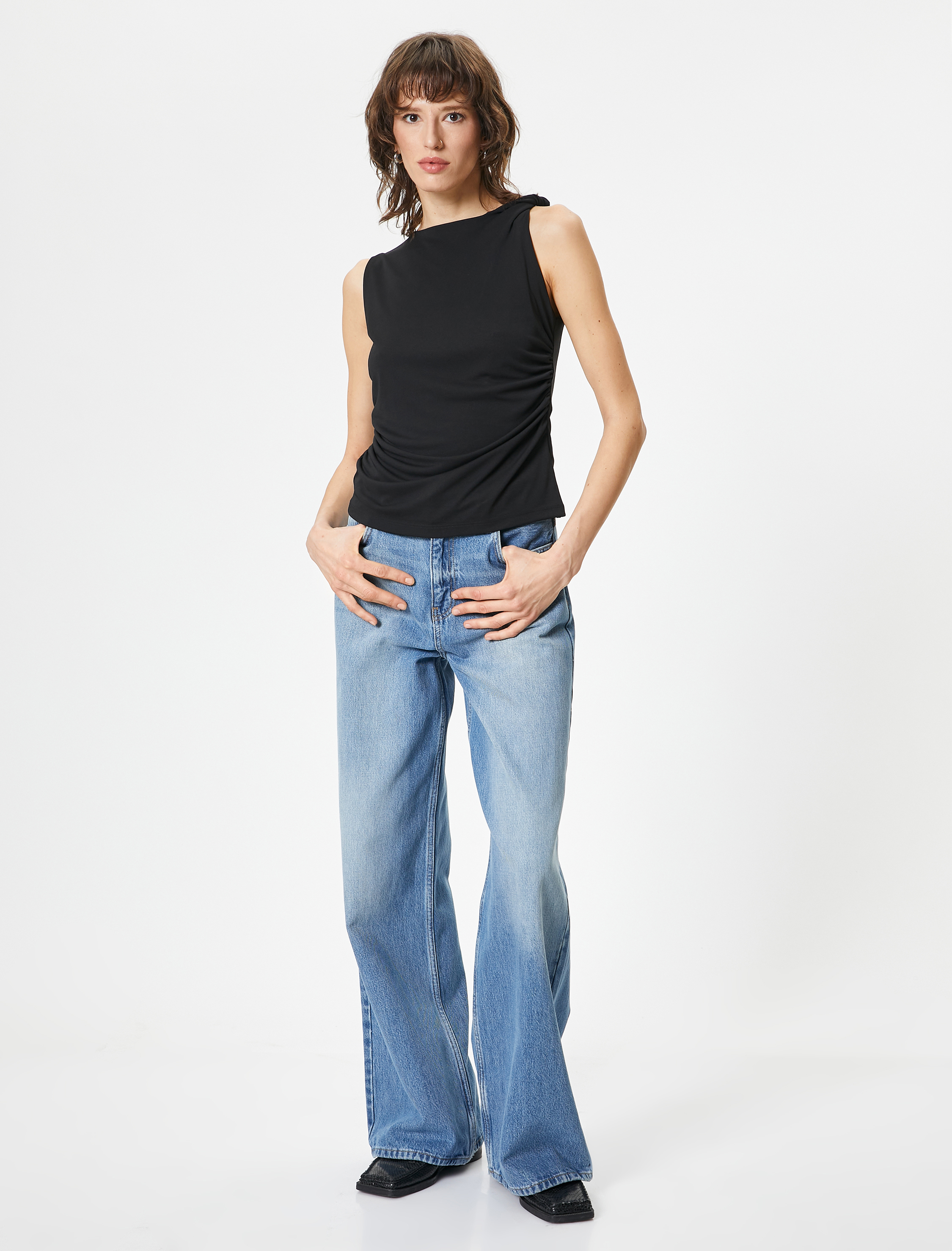   Kolsuz Bluz Drapeli Yakası Düğüm Detaylı