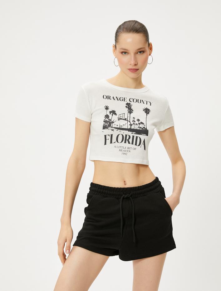  Kısa Şort Beli Bağlamalı Cepli Rahat Kalıp