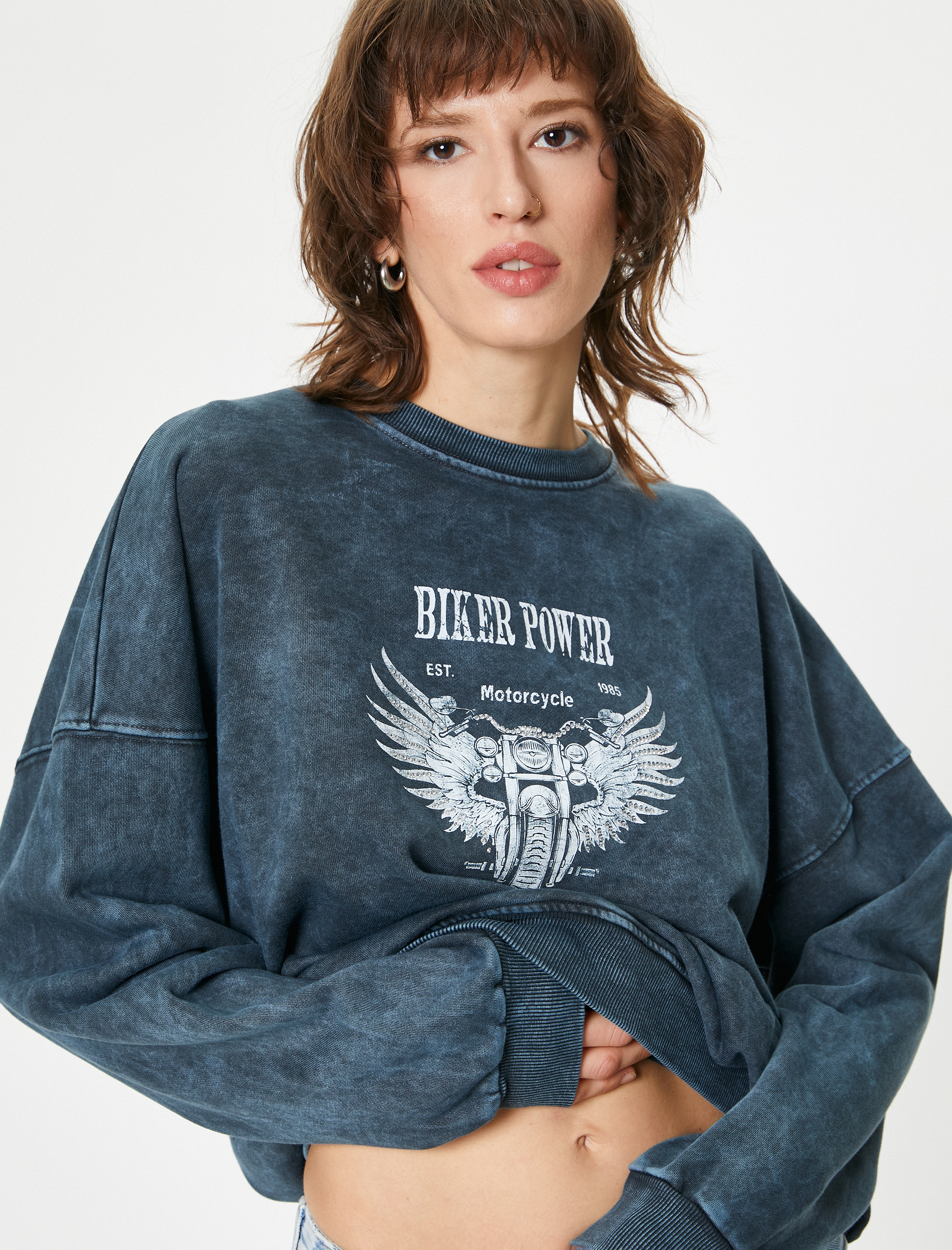   Oversize Sweatshirt Bisiklet Yaka Soluk Efektli Baskılı Üç İplik Şardonlu