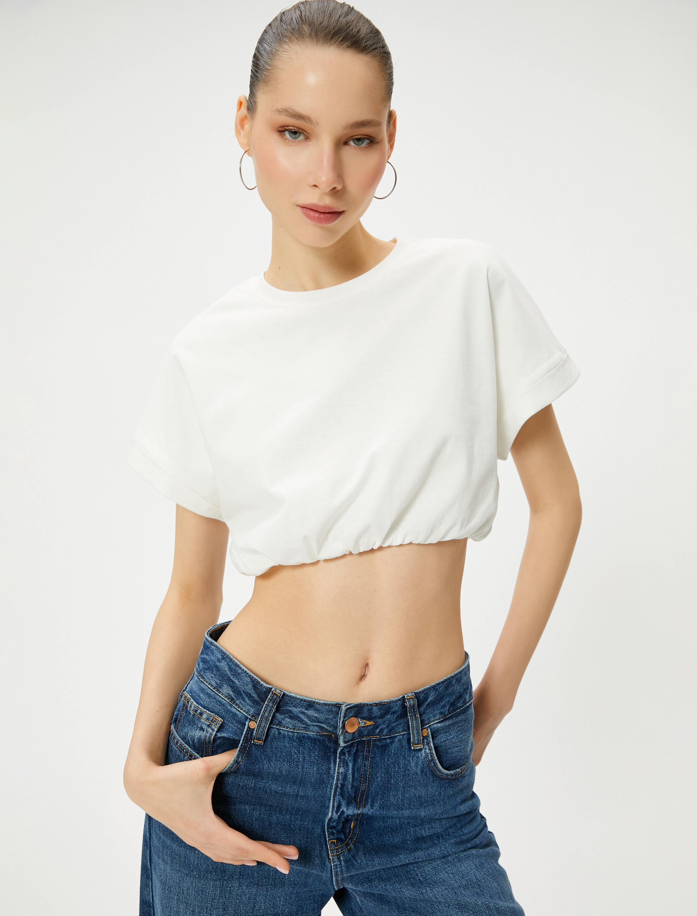   Crop Tişört Etek Ucu Lastikli Kısa Kollu Bisiklet Yaka Pamuklu