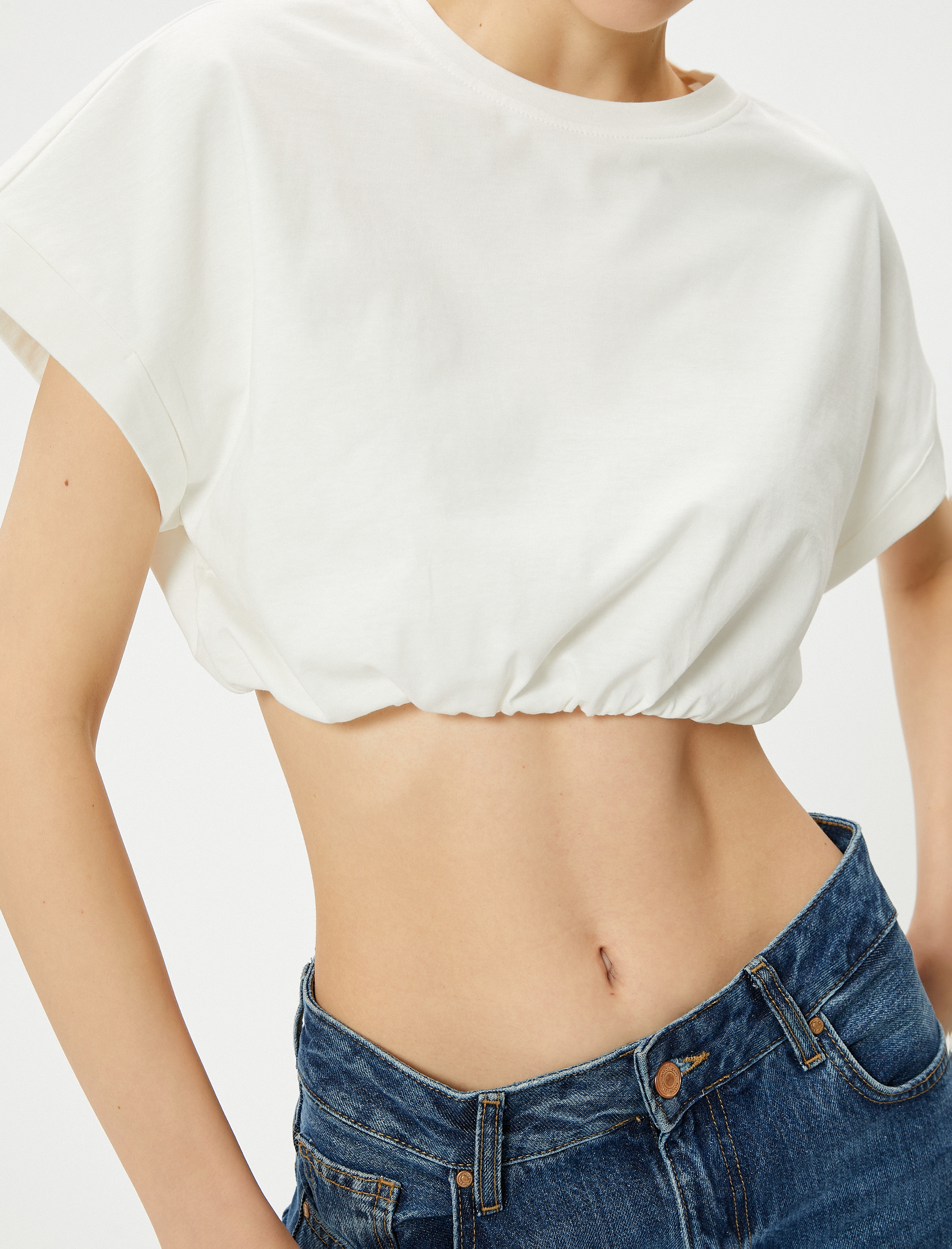   Crop Tişört Etek Ucu Lastikli Kısa Kollu Bisiklet Yaka Pamuklu