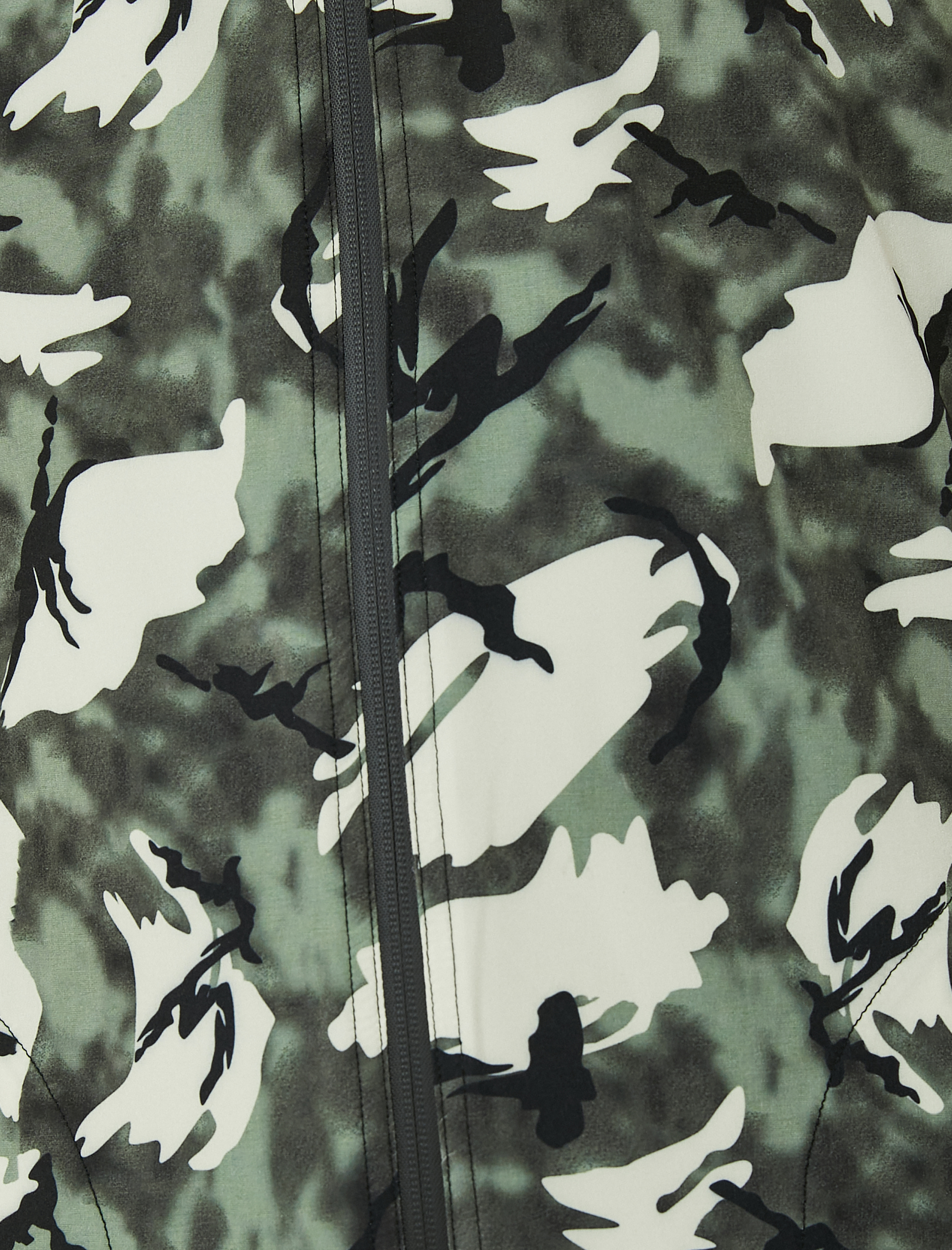   Spor Ceket Kamuflaj Baskılı Kapşonlu Fermuarlı Rahat Kesim Cep Detaylı Paraşüt Kumaş