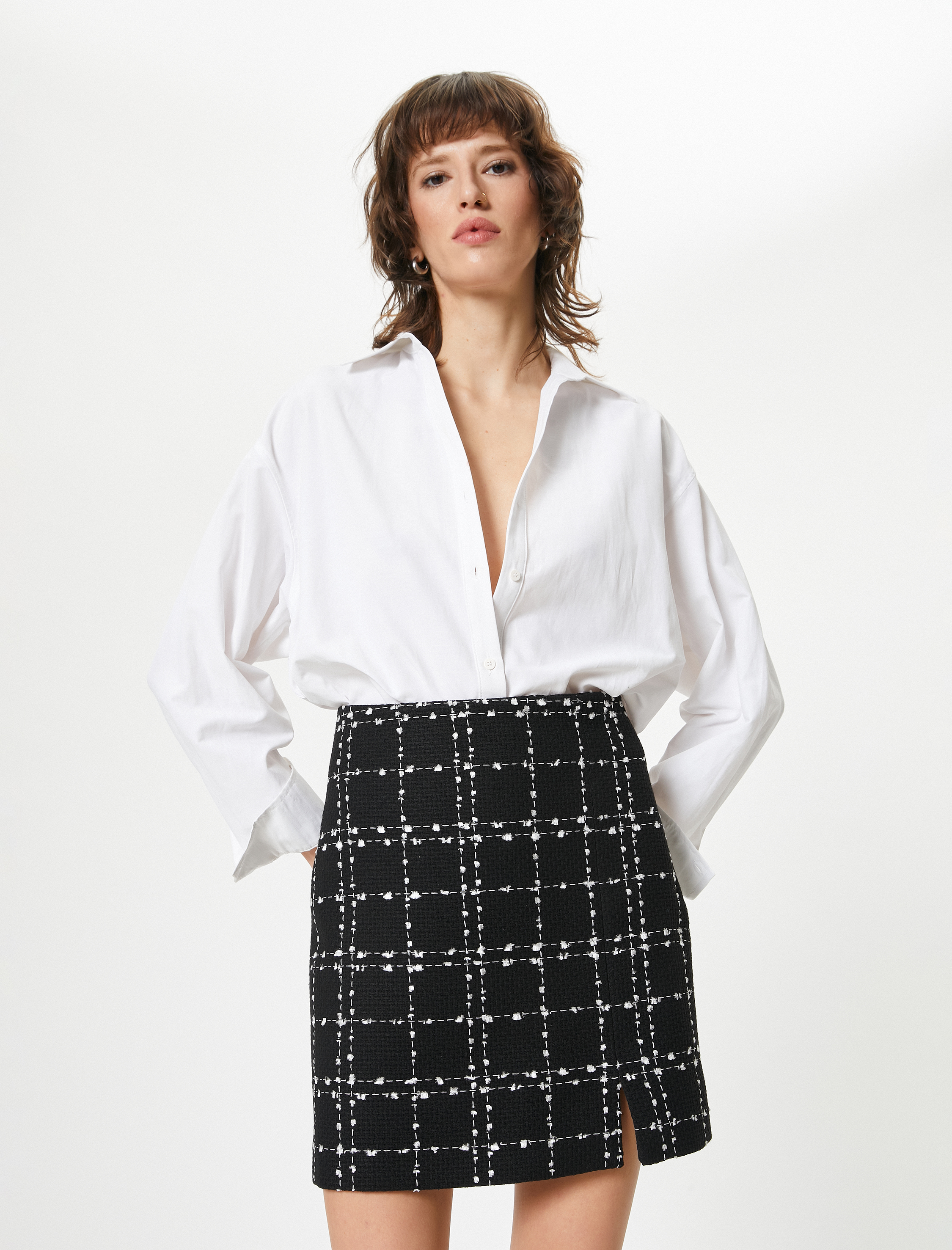   Mini Tüvit Etek Yırtmaç Detaylı Yüksek Bel