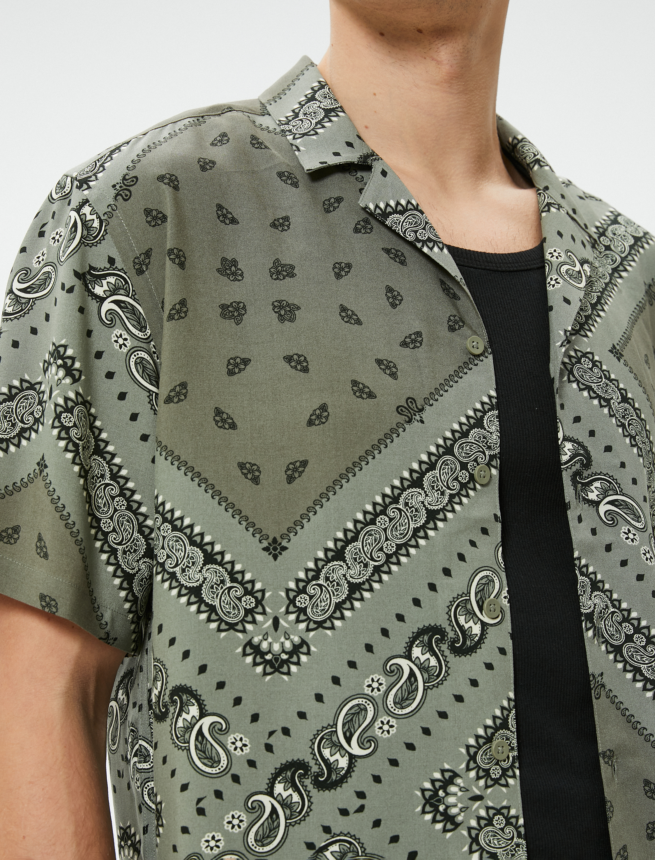 Vintage Gömlek Kısa Kollu Devrik Yaka Viskon Karışımlı Regular Fit