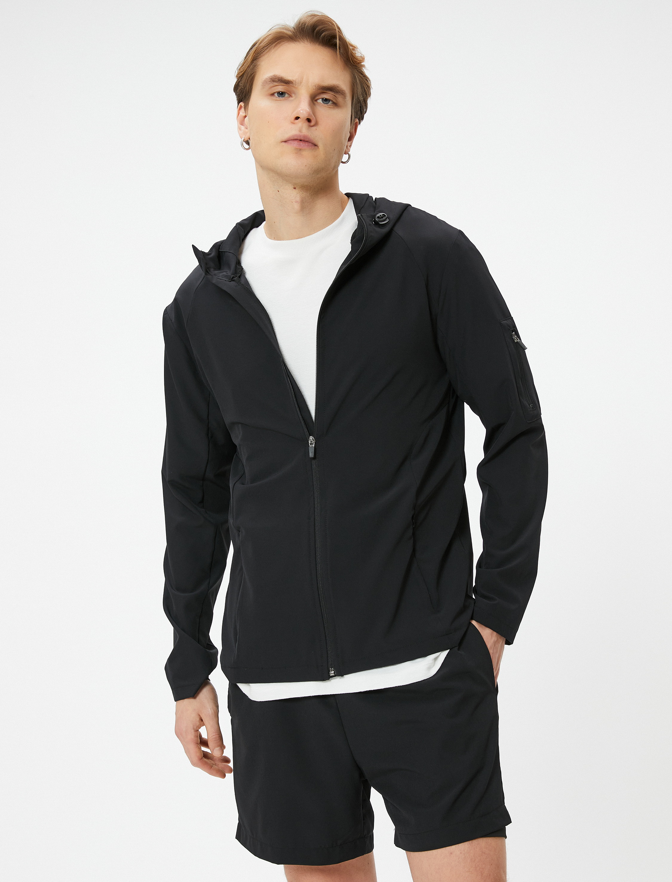   Spor Ceket Kapşonlu Fermuarlı Rahat Kesim Cep Detaylı