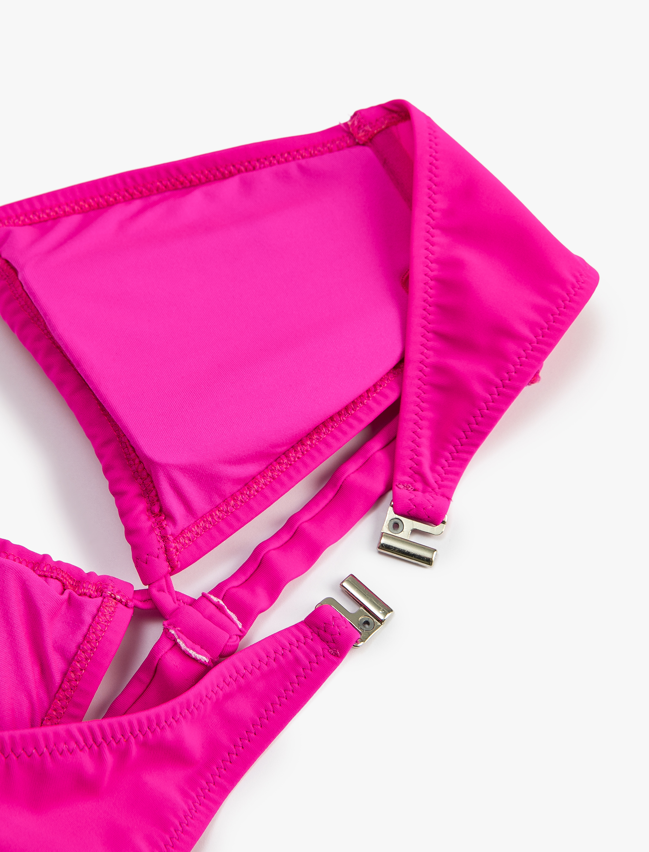   Üçgen Bikini Üstü Biye Detaylı