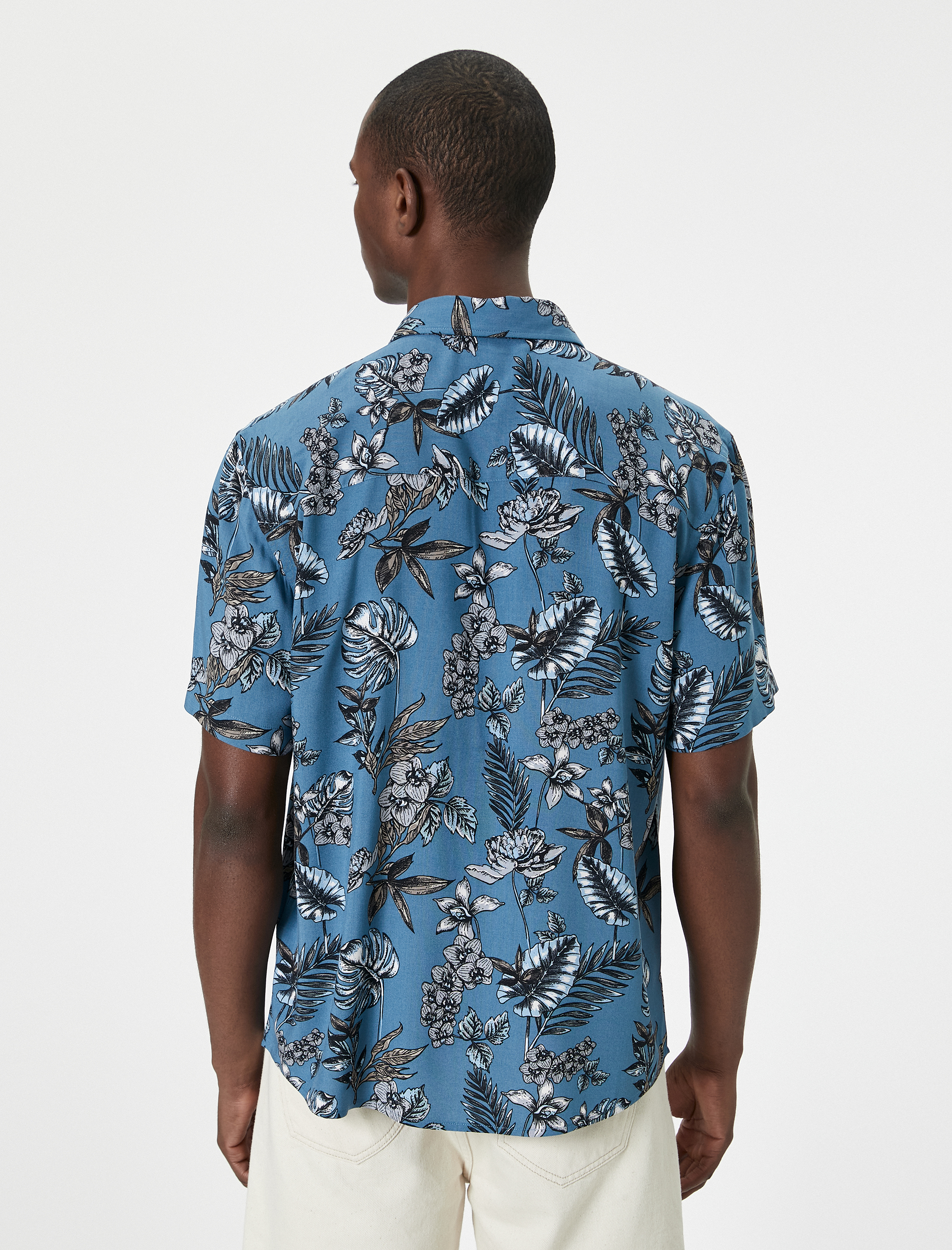   Yazlık Gömlek Kısa Kollu Çiçekli Desenli Klasik Yaka Viskon Kumaş Regular Fit