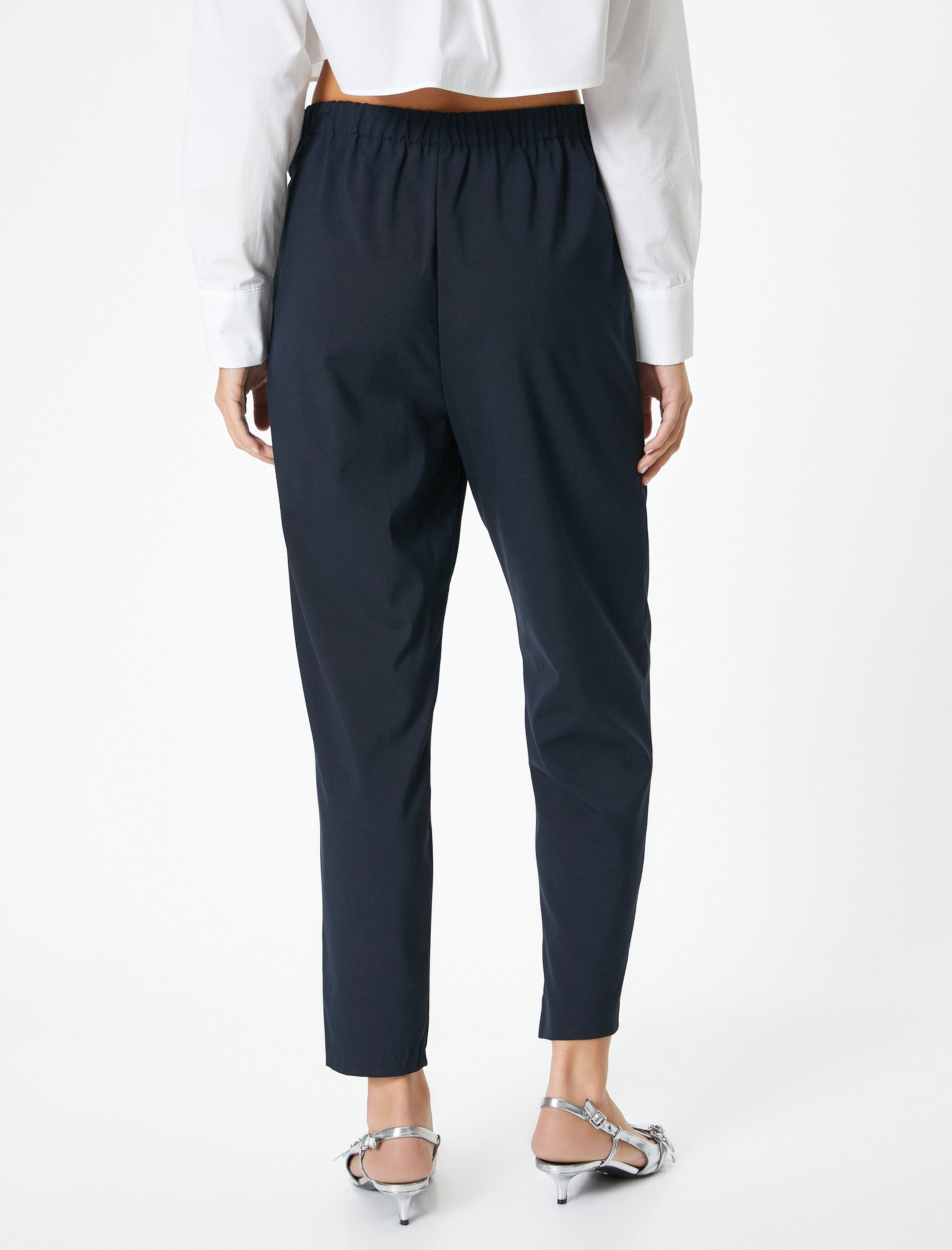   Havuç Pantolon Yüksek Bel Düğmeli Kemerli Cep Detaylı