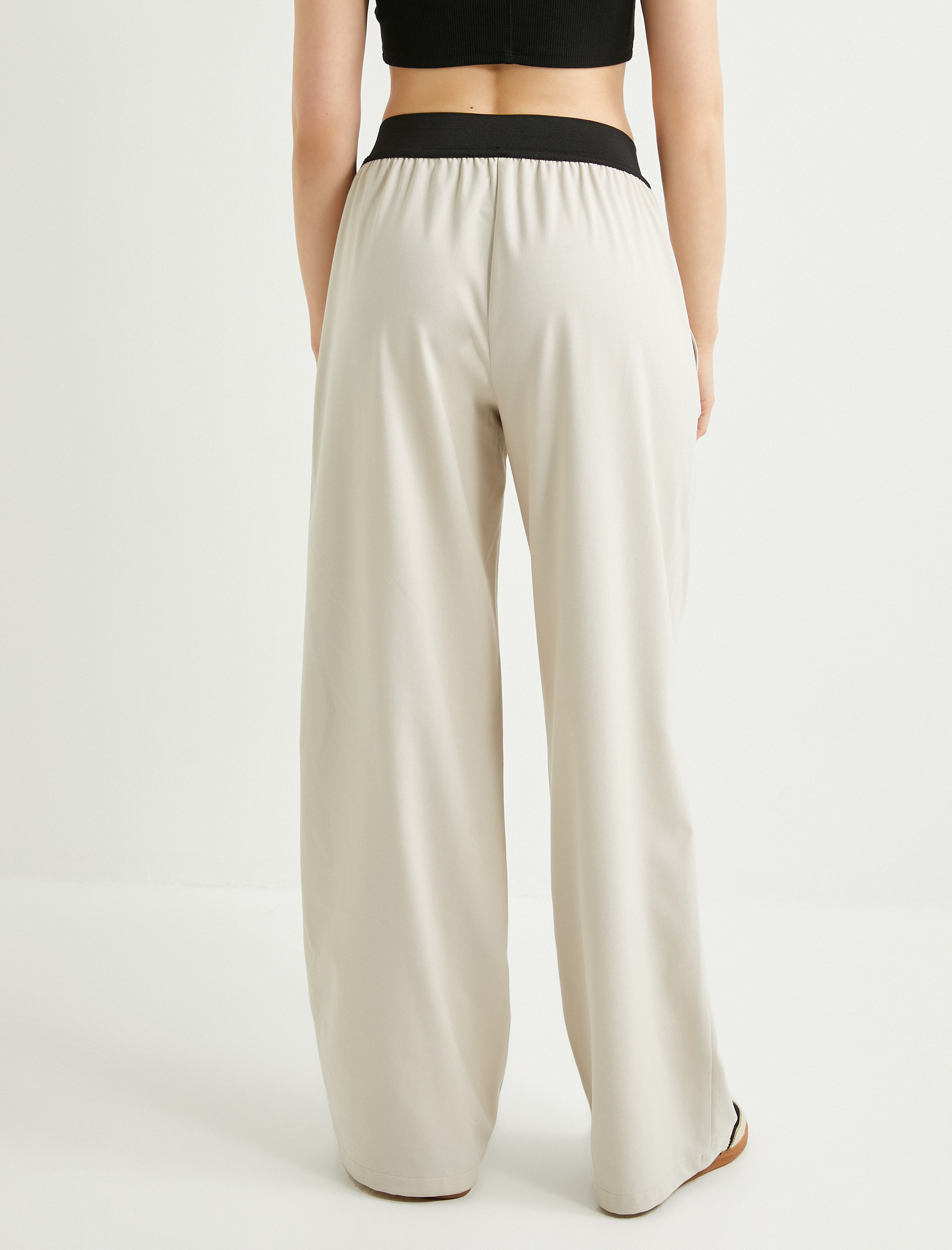   Bol Paça Pantolon Beli Lastikli Renk Kontrastlı Viskon Kumaş Karışımlı