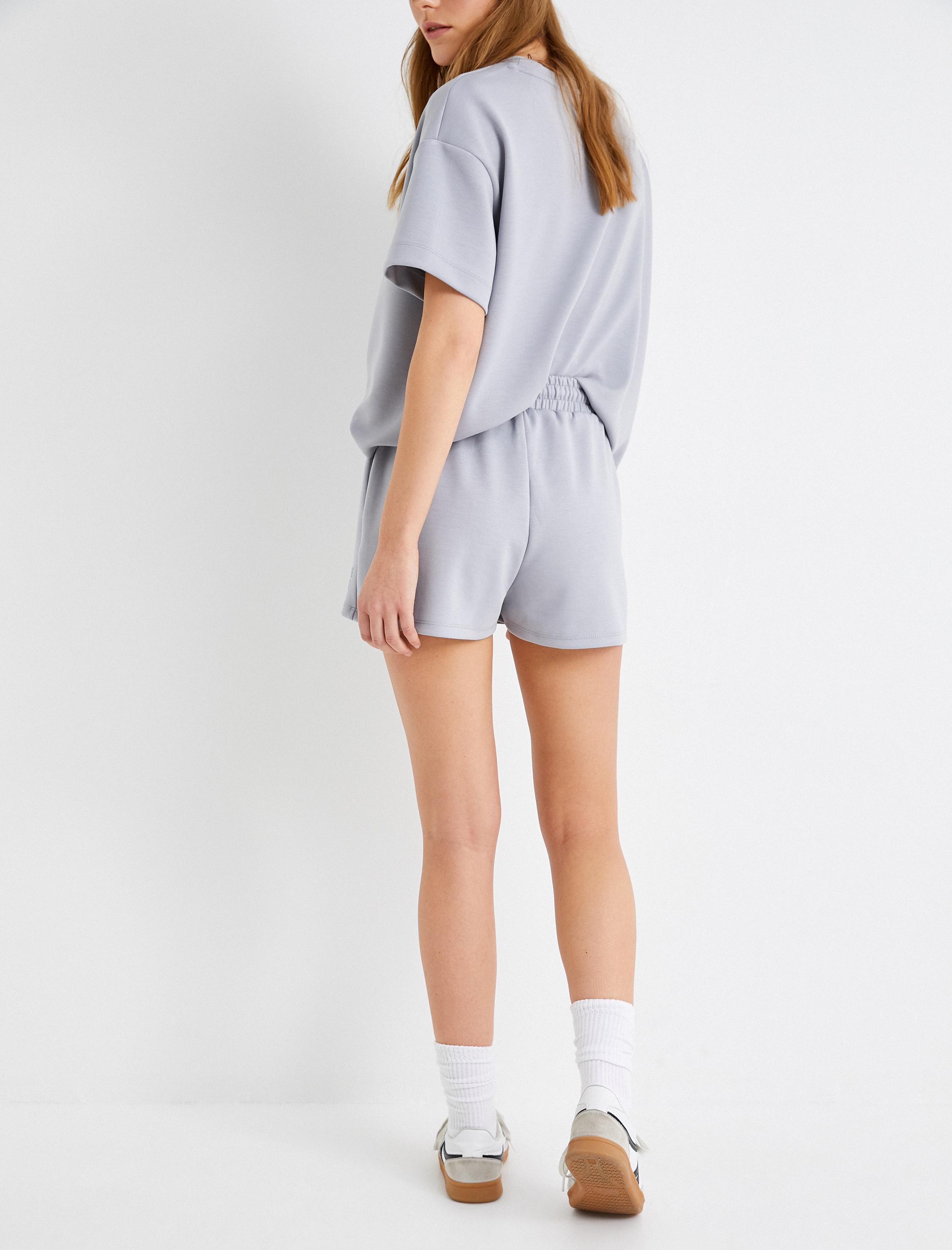   Modal Kumaş Spor Şort Ekstra Kısa Beli Bağlamalı Lastikli Cepli