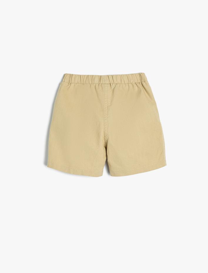 Erkek Bebek Şort Kapaklı Cepli Beli Bağlamalı Pamuklu