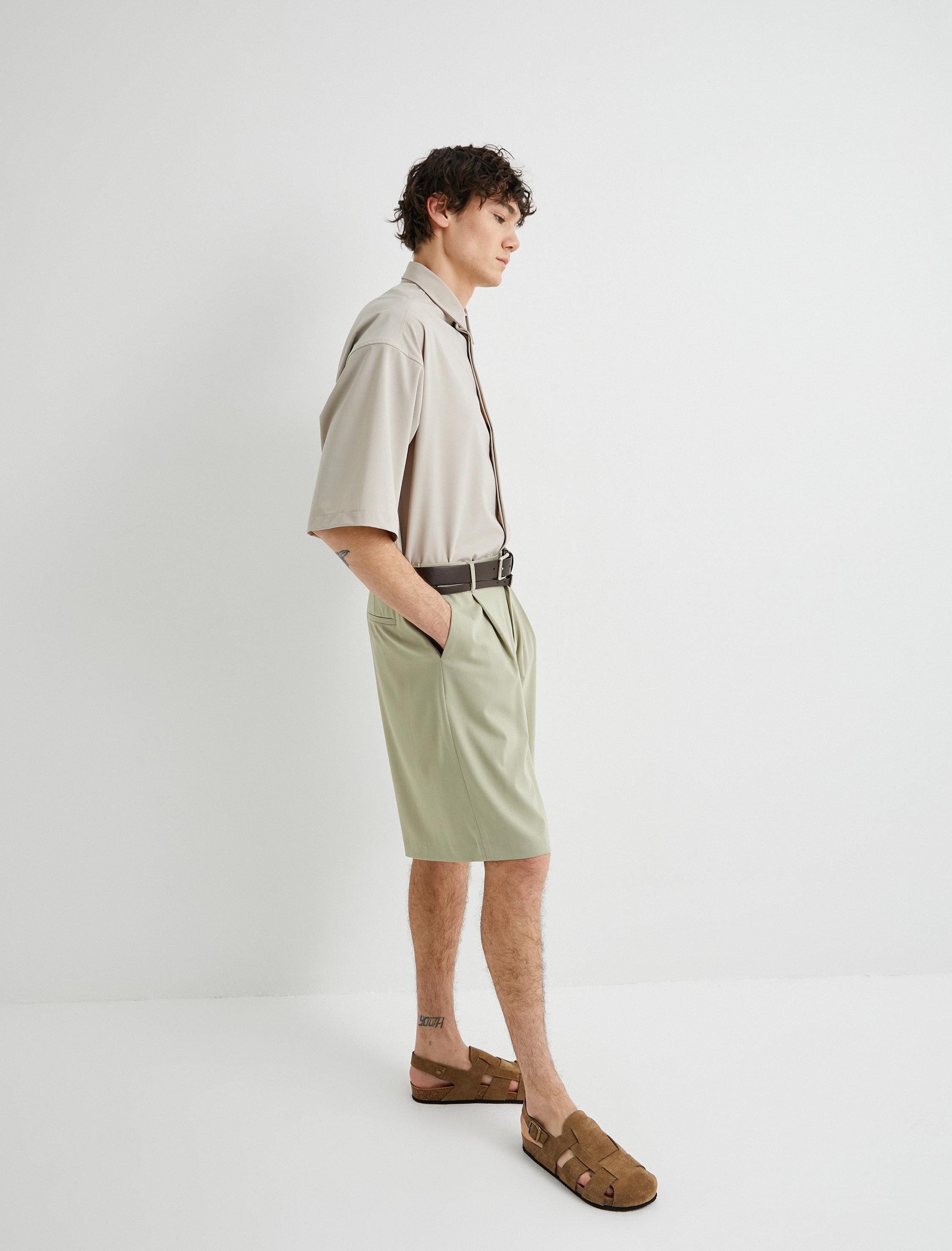   Kumaş Şort Oversize Pileli Chino Düğmeli Cep Detaylı