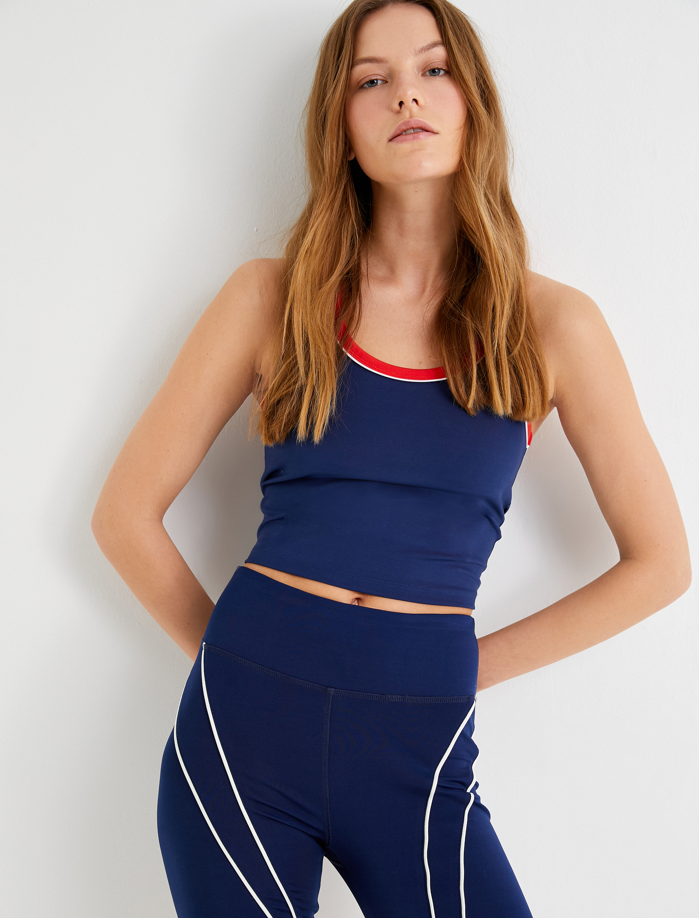 Koton Kadın Yarım Atlet Spor Halter Yaka Renk Kontrastlı Biyeli Slim Fit -1