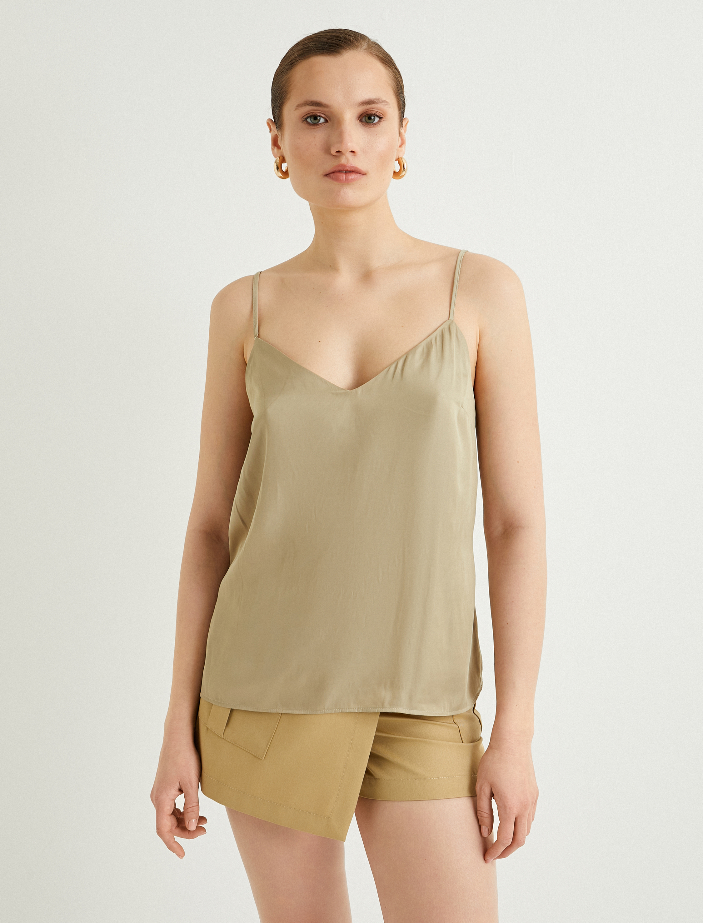   İnce Askılı Atlet V Yaka Standart Kesim