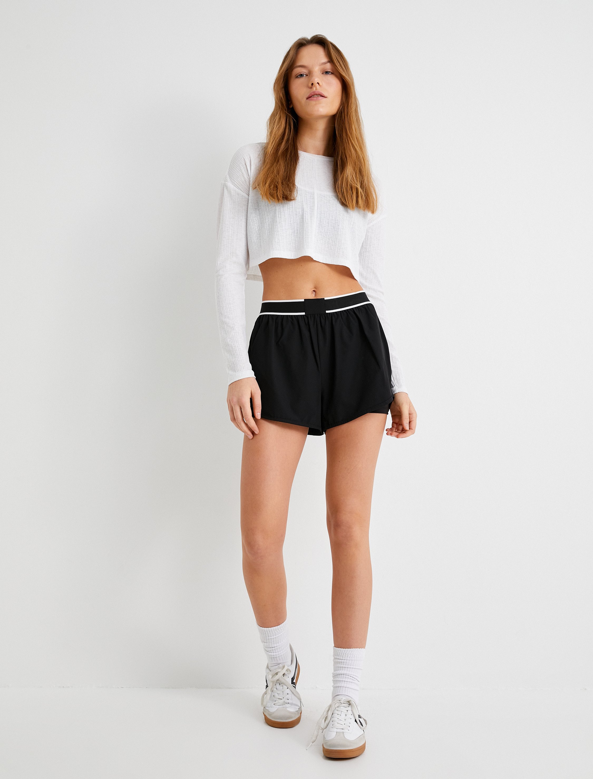   Arkası Pencere Detaylı Spor Crop Tişört Uzun Kollu Bisiklet Yaka