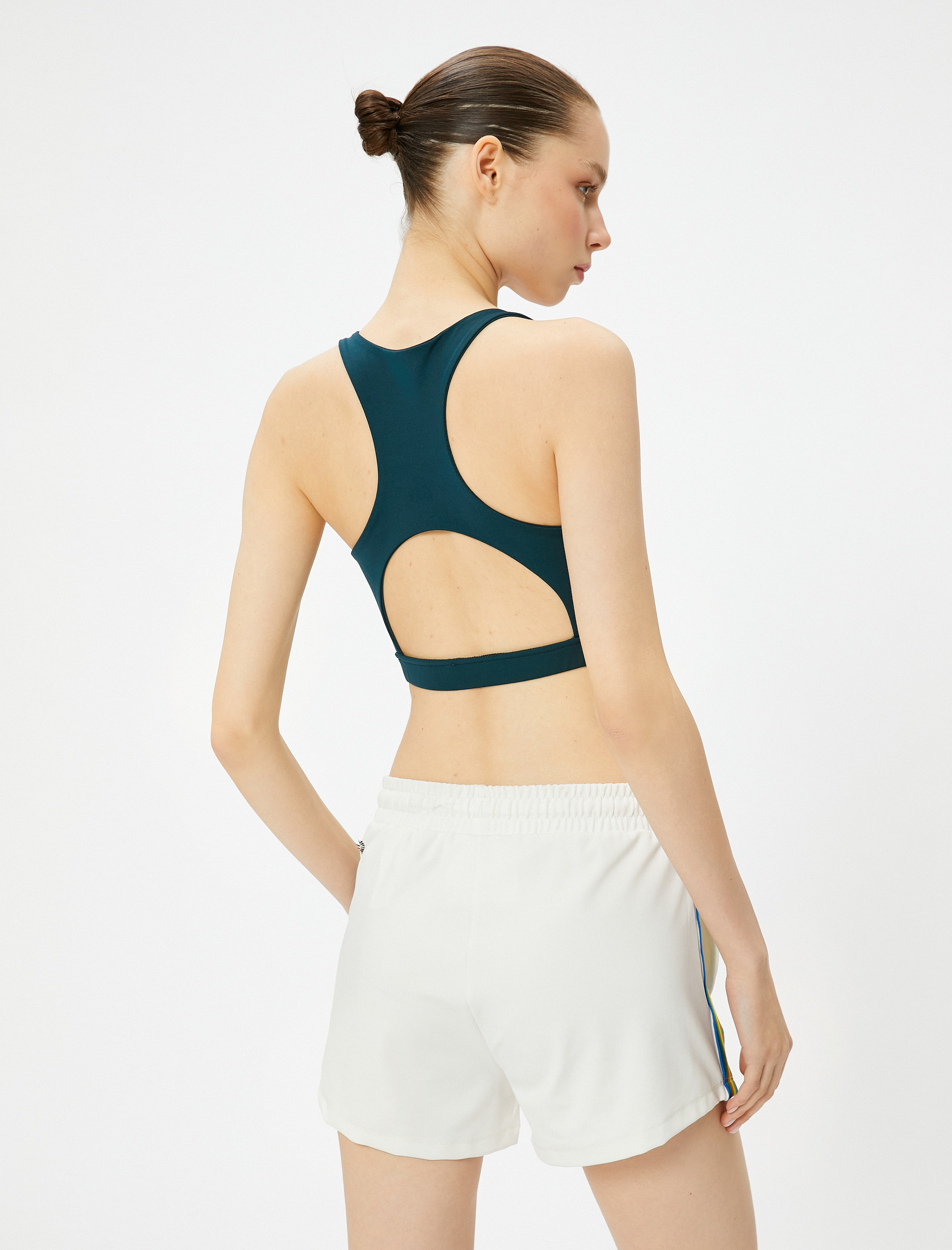   Arkası Pencere Detaylı Sporcu Sütyeni Kaplı Slim Fit U Yaka
