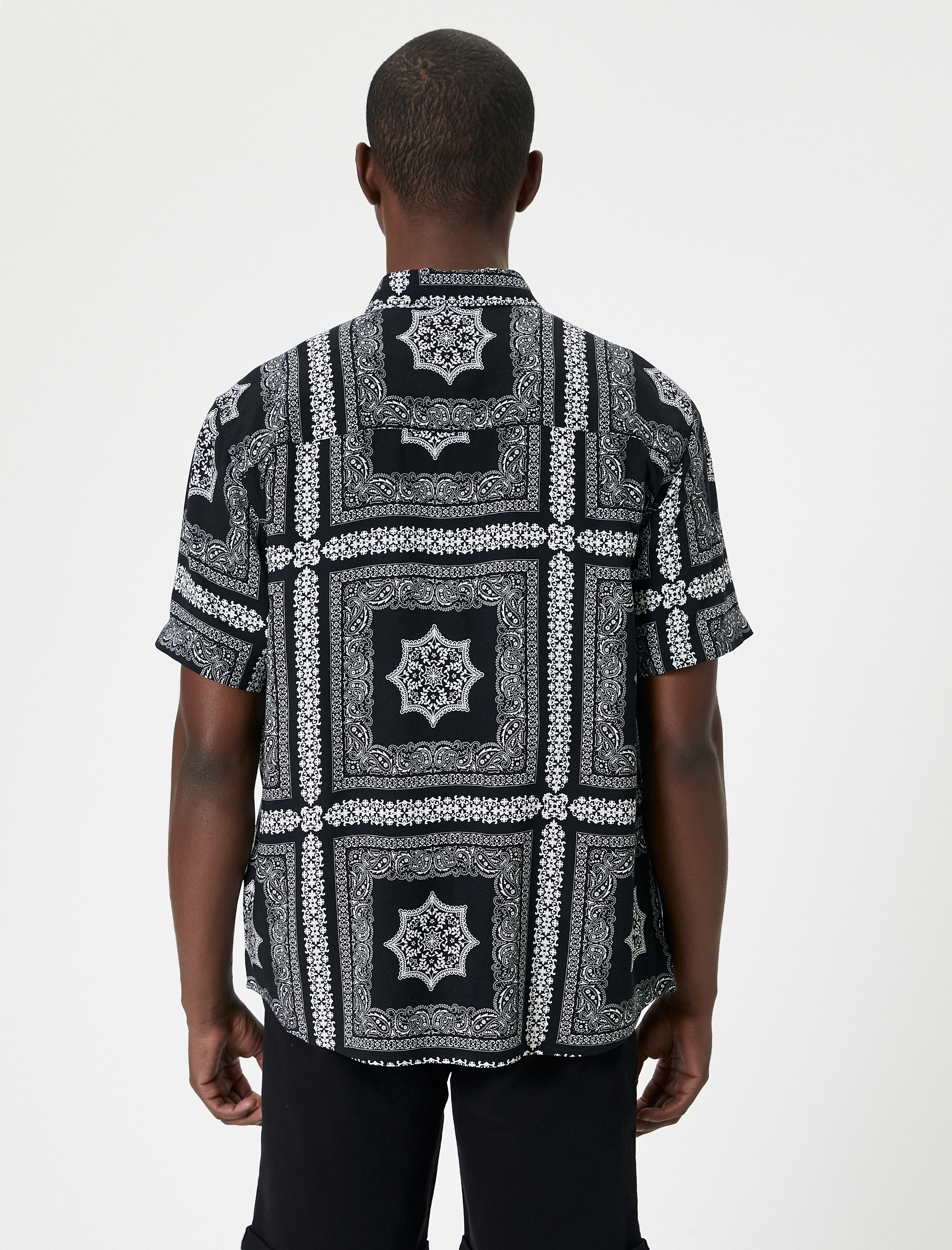   Yazlık Gömlek Vintage Kısa Kollu Şal Desenli Klasik Yaka Viskon Kumaş Regular Fit