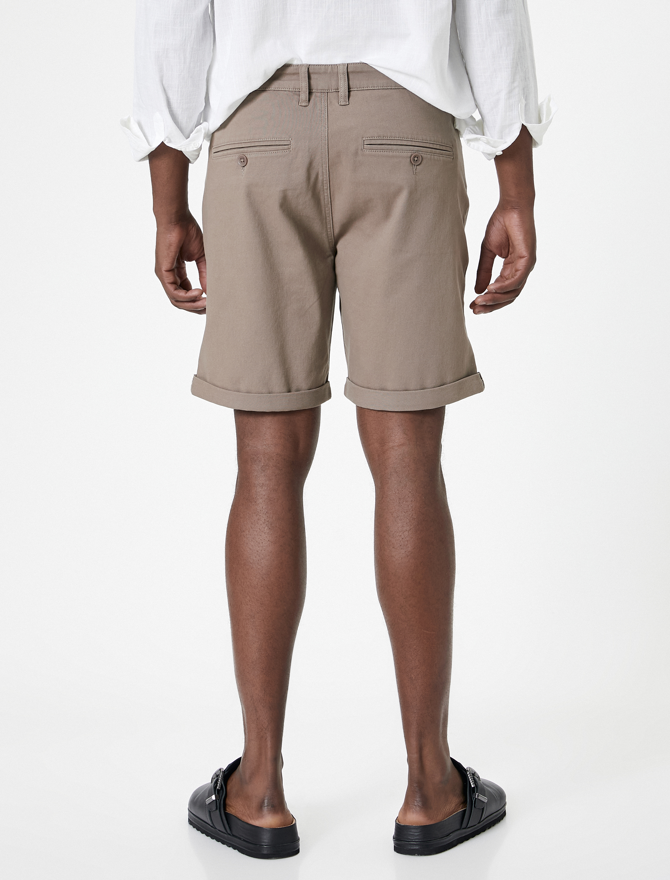   Kumaş Şort Slim Fit Chino Düğmeli Katlı Paça Cep Detaylı