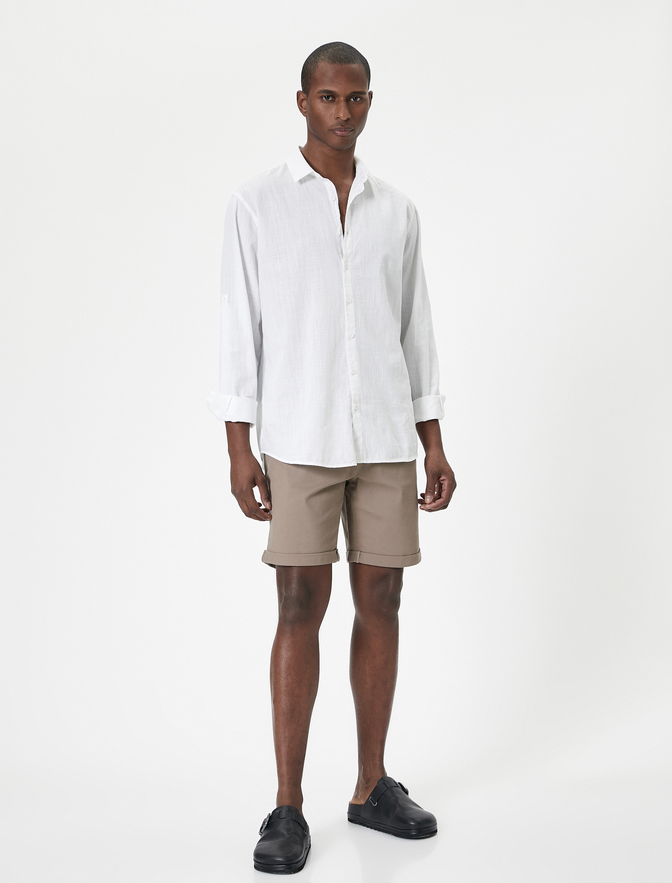   Kumaş Şort Slim Fit Chino Düğmeli Katlı Paça Cep Detaylı