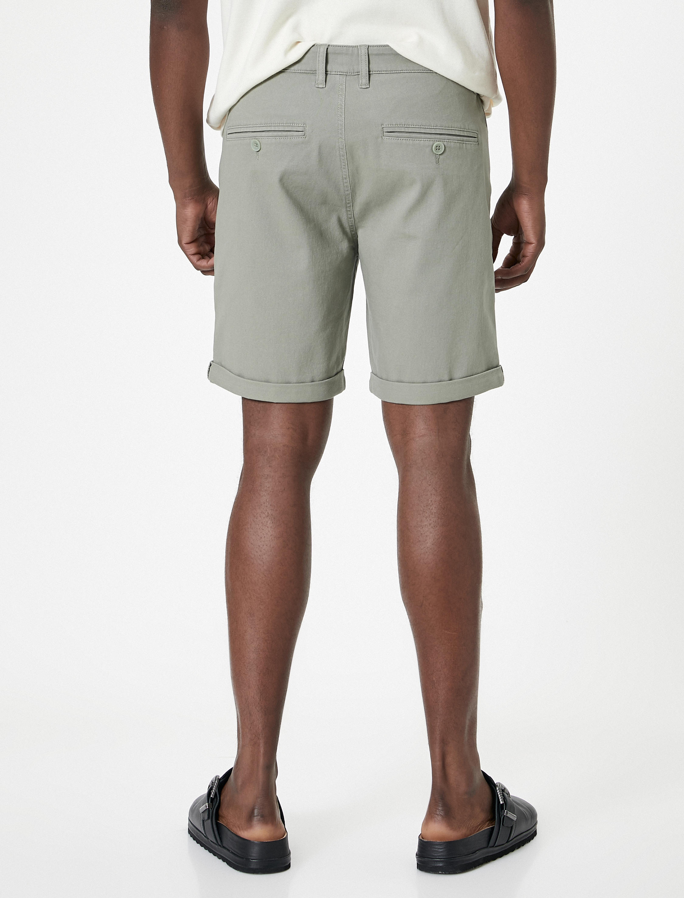   Kumaş Şort Slim Fit Chino Düğmeli Katlı Paça Cep Detaylı