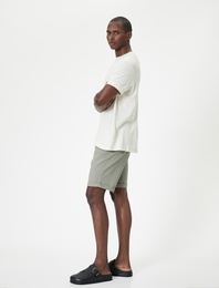 Kumaş Şort Slim Fit Chino Düğmeli Katlı Paça Cep Detaylı