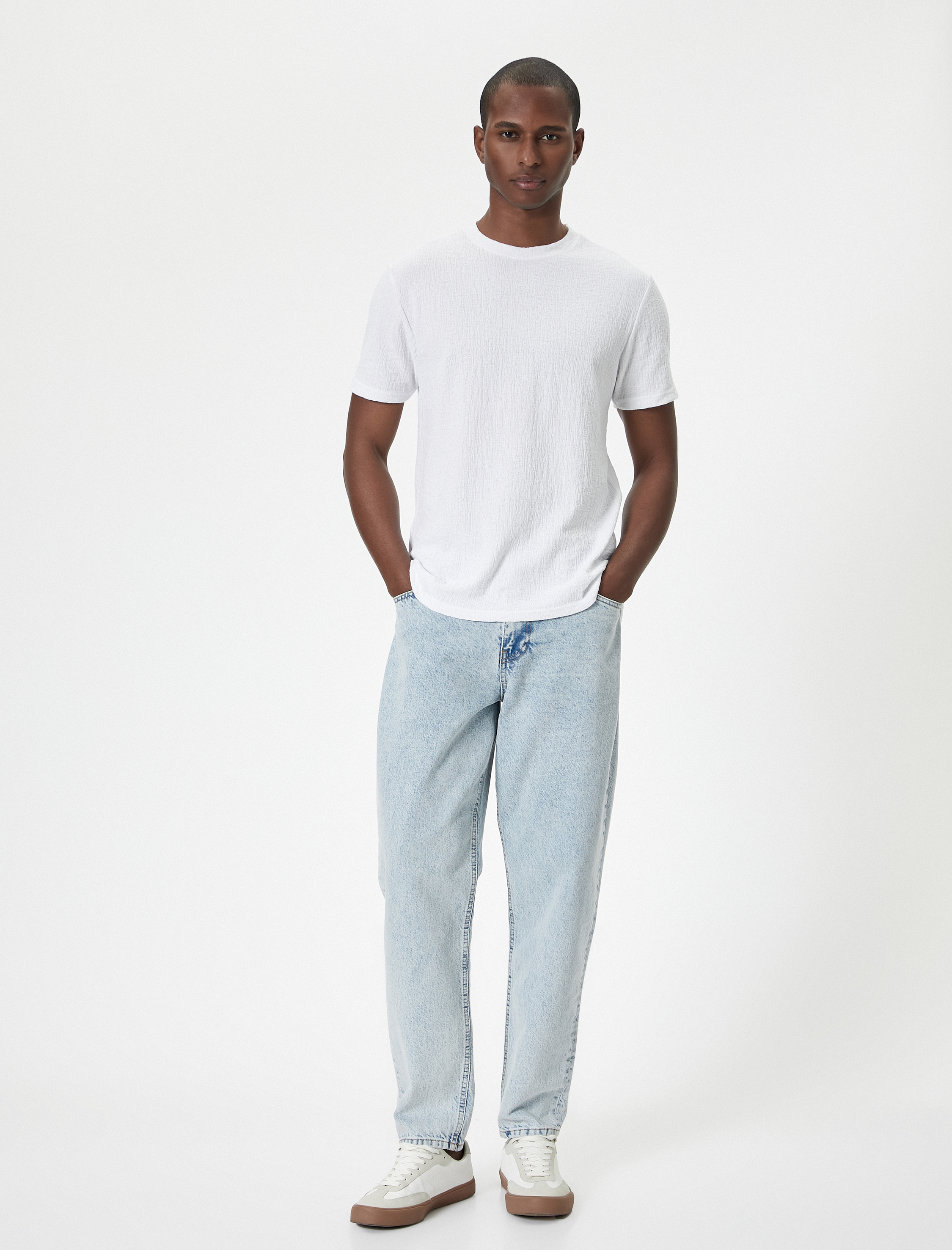 Slim Fit Tişört Bisiklet Yaka Kısa Kollu Dokulu