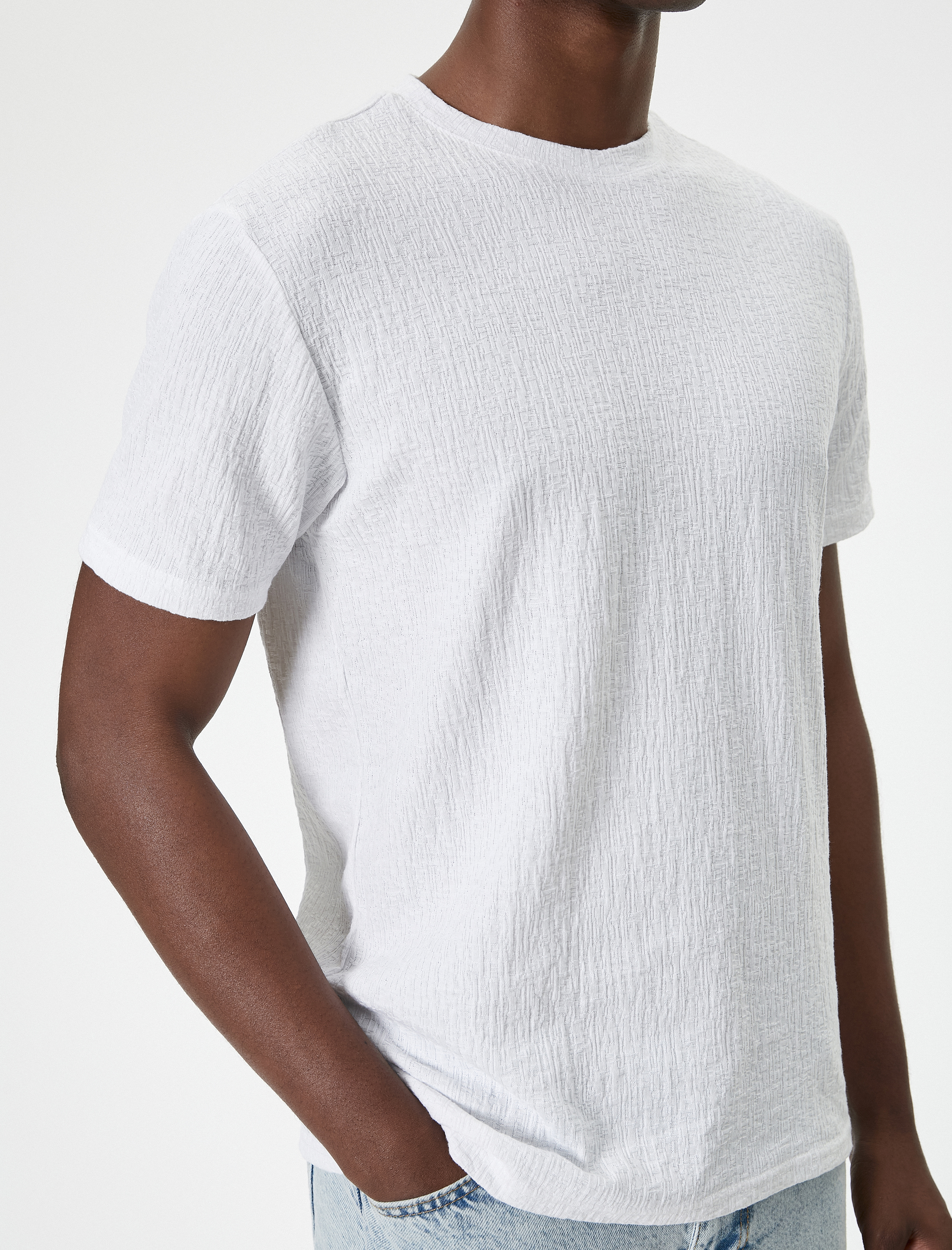 Slim Fit Tişört Bisiklet Yaka Kısa Kollu Dokulu