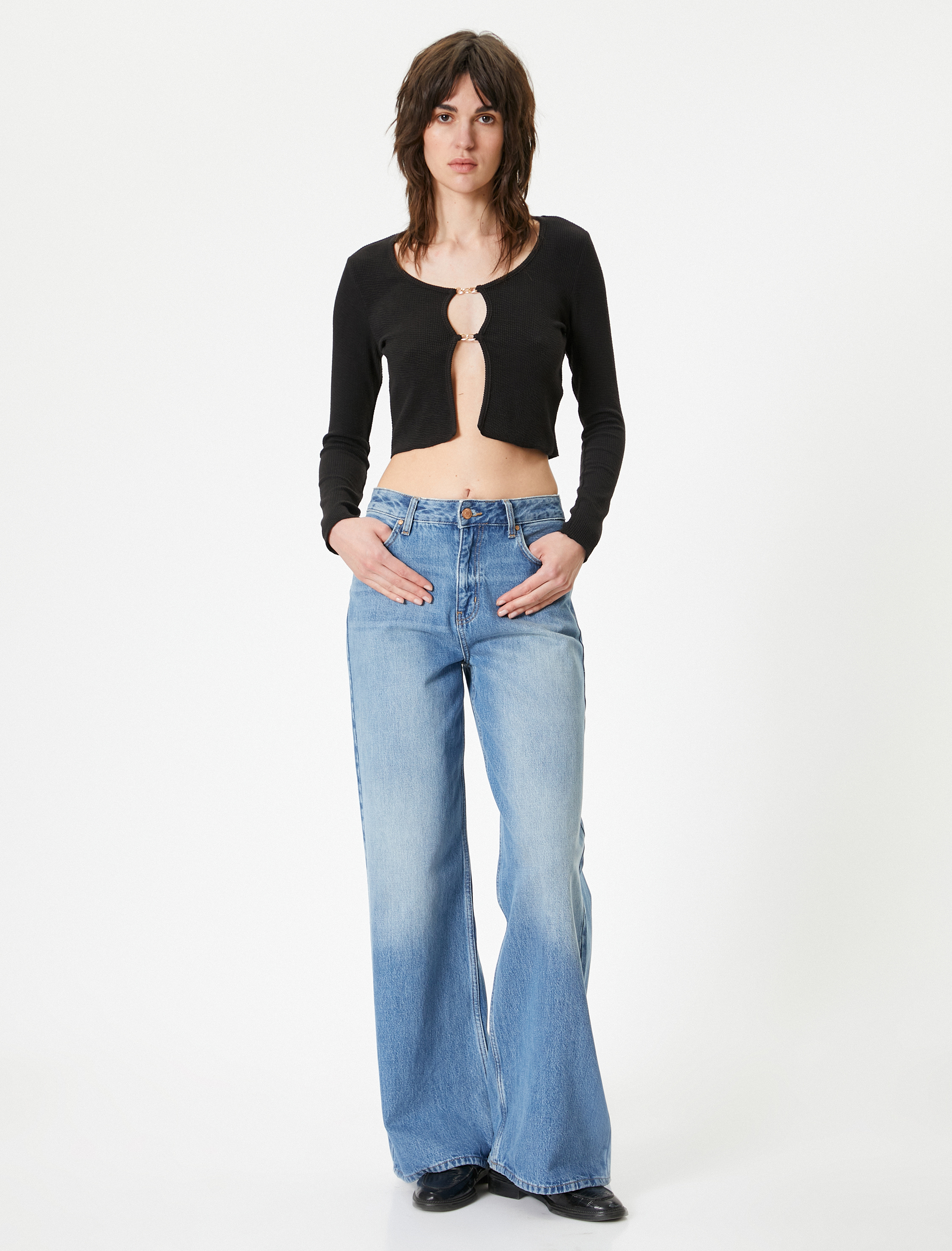   Crop Hırka Bisiklet Yaka Metal Aksesuarlı