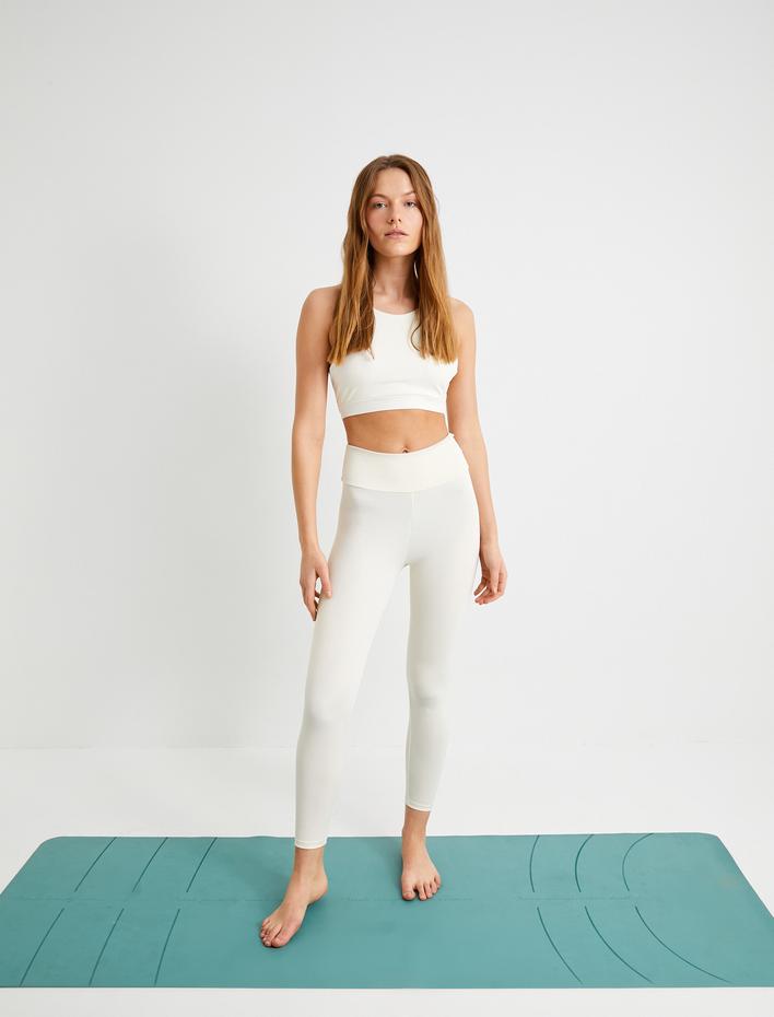  Yoga Sporcu Sütyeni Kaplı Halter Yaka Arkası Askı Detaylı