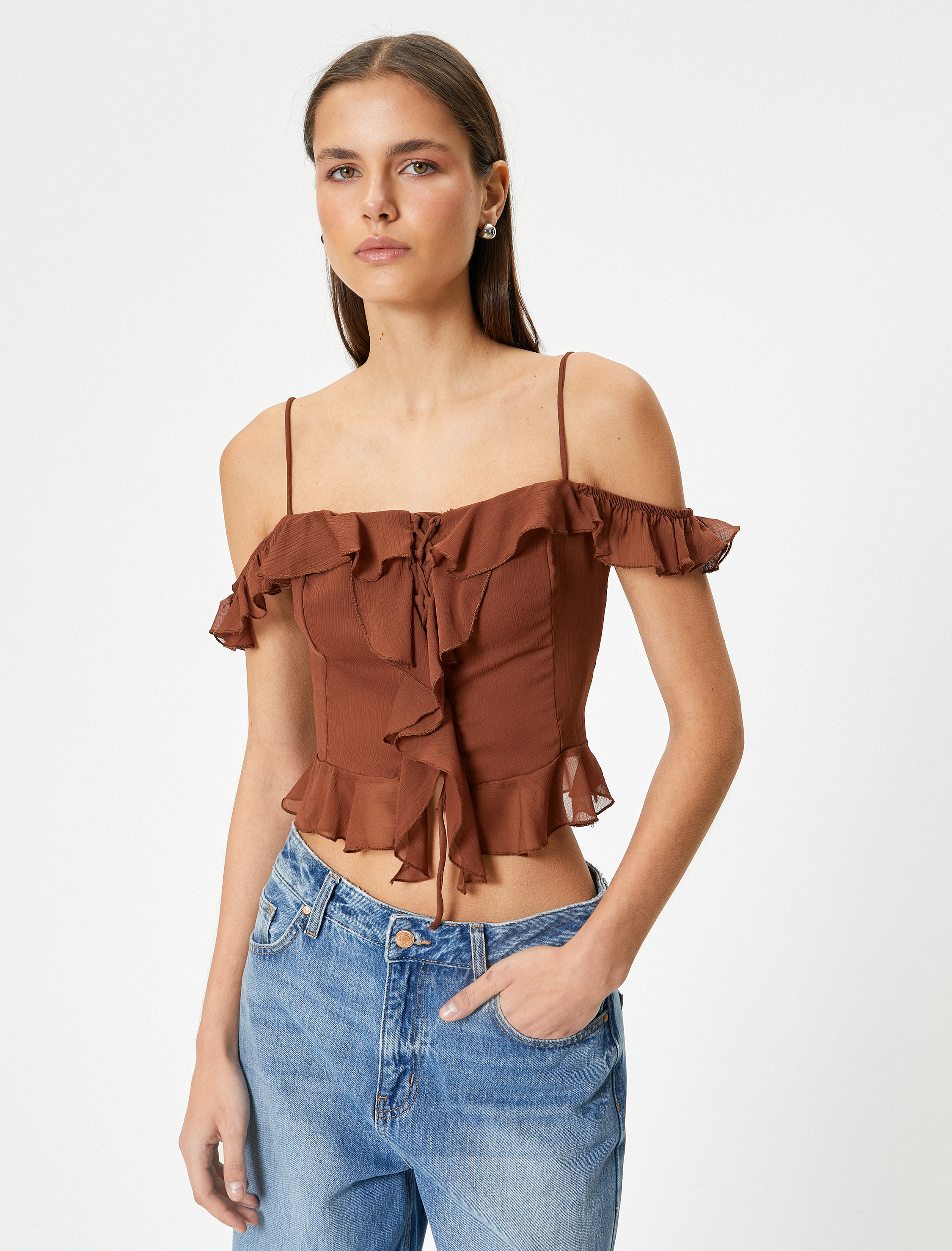   Omuzları Açık Fırfırlı Bluz Crop İnce Askılı