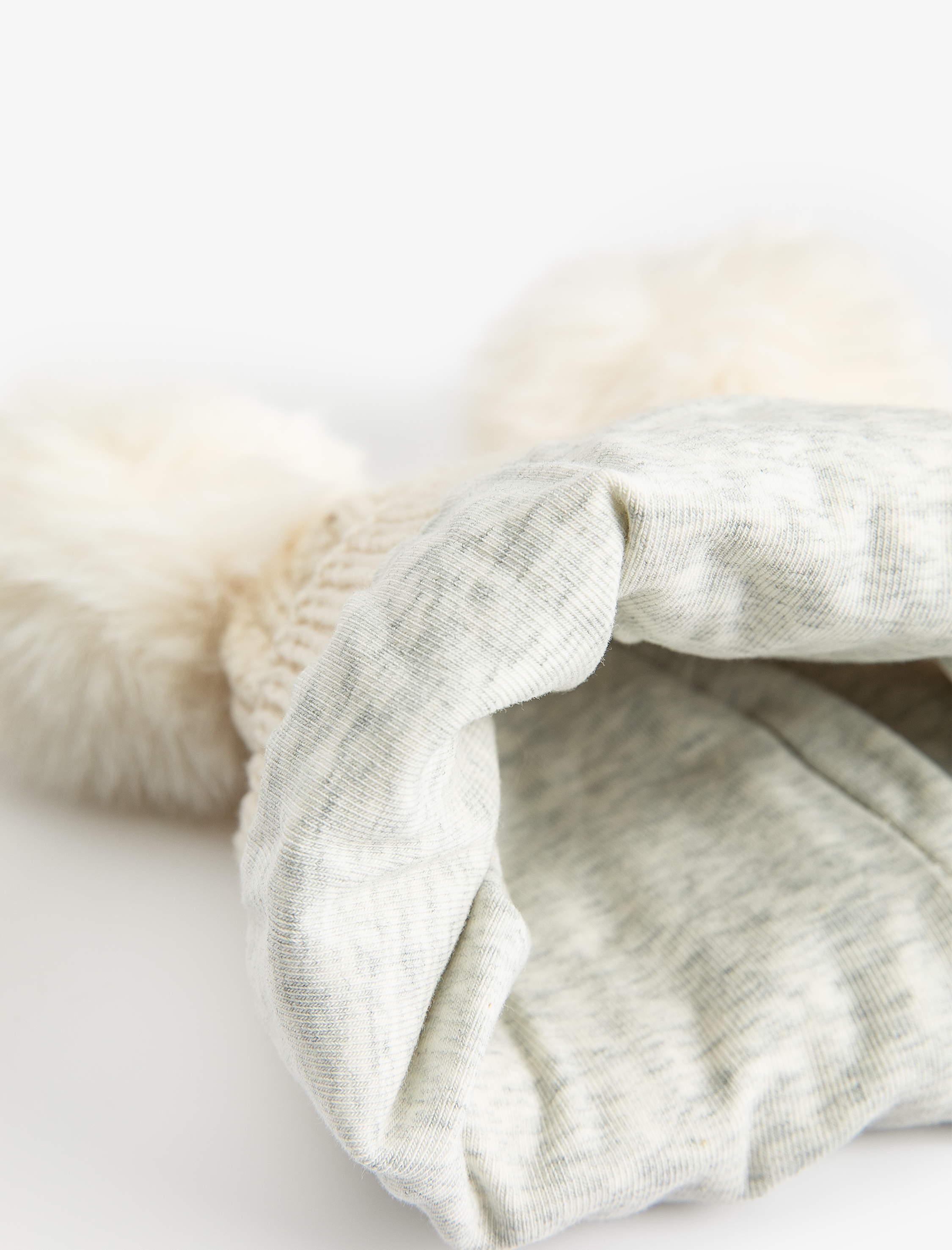  Erkek Bebek Ponponlu Bere İşleme ve Aplike Detaylı