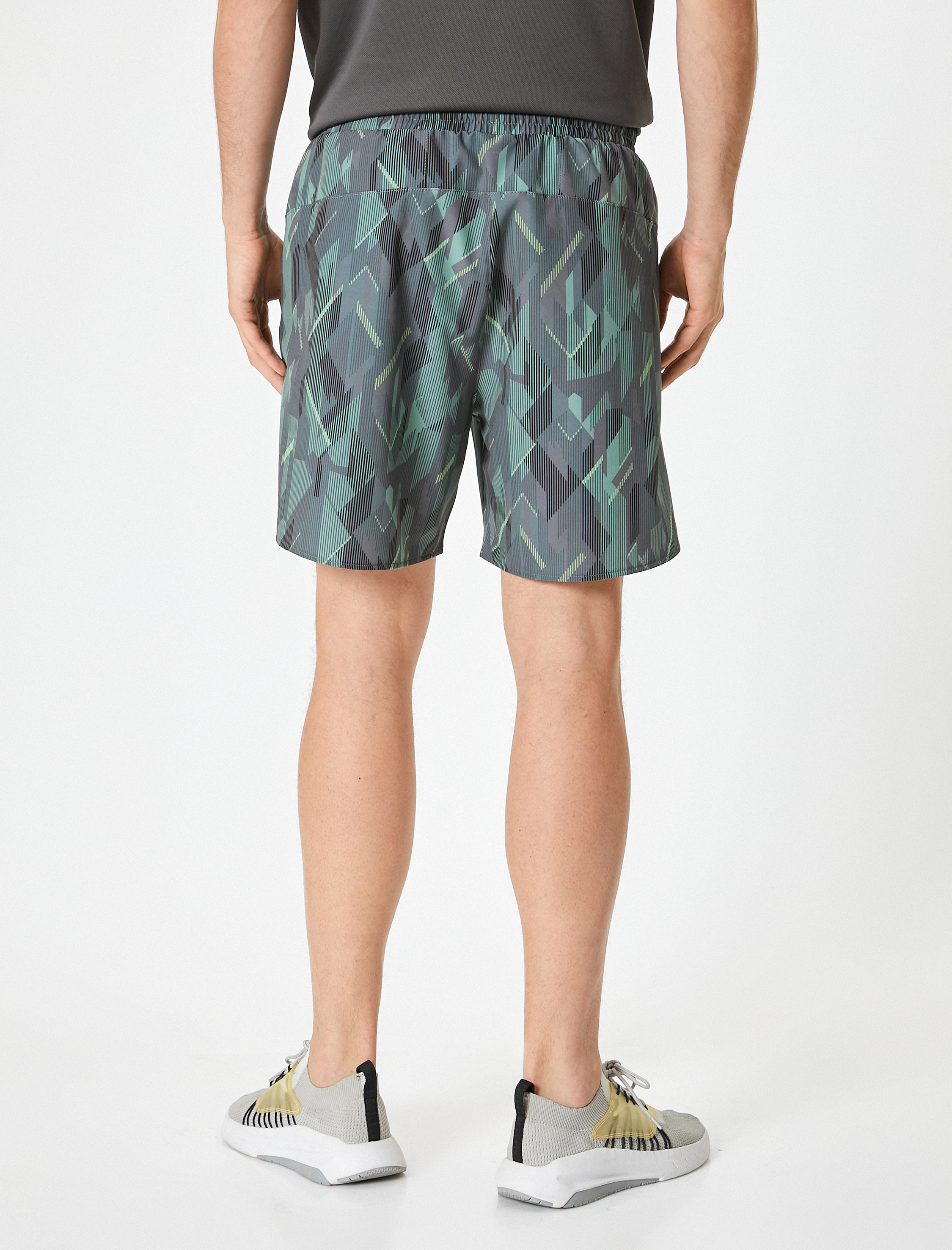   Spor Şort Beli Bağcıklı Desenli Cep Detaylı