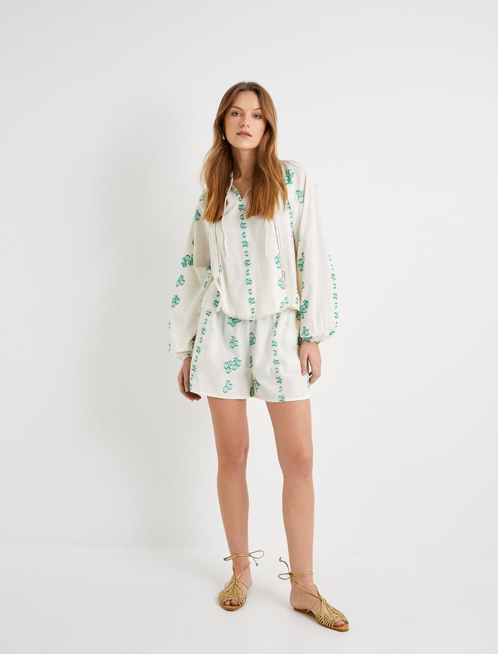  Mini Şort Beli Bağcıklı Çiçekli Cepli