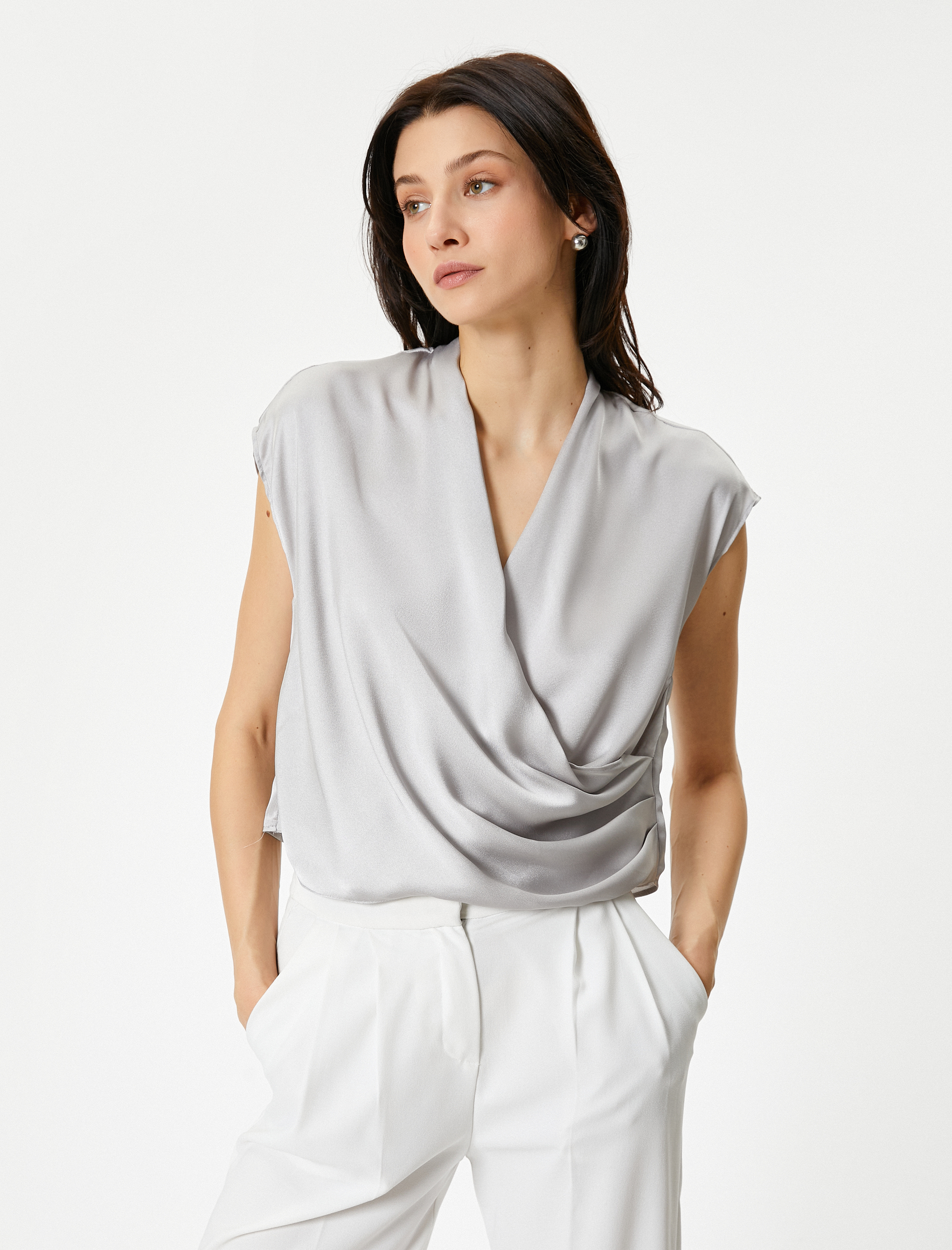   Drape Saten Bluz V Yaka Kısa Kollu