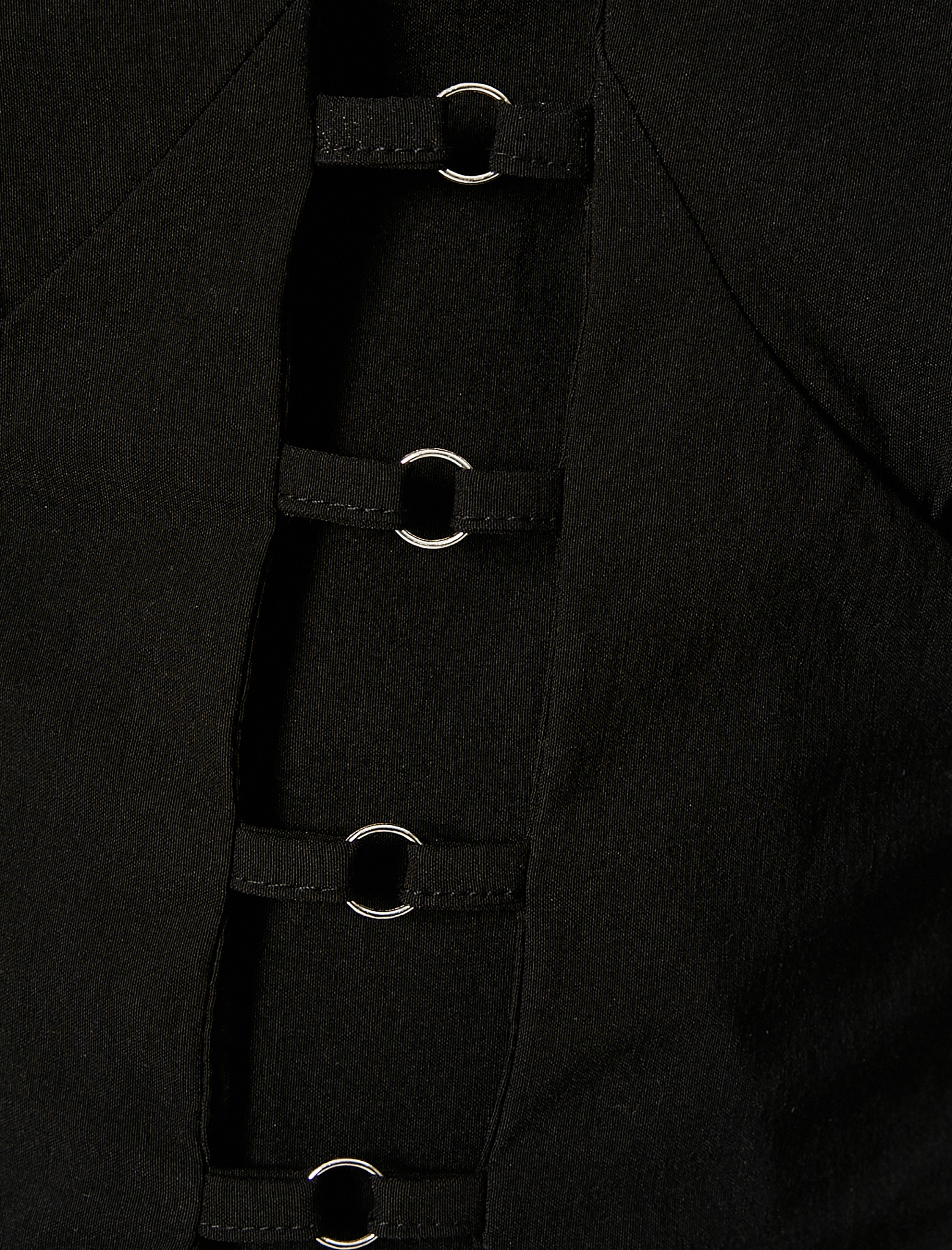   Crop Bluz Uzun Kollu Slim Fit Gömlek Yaka Önü Metal Aksesuar Detaylı