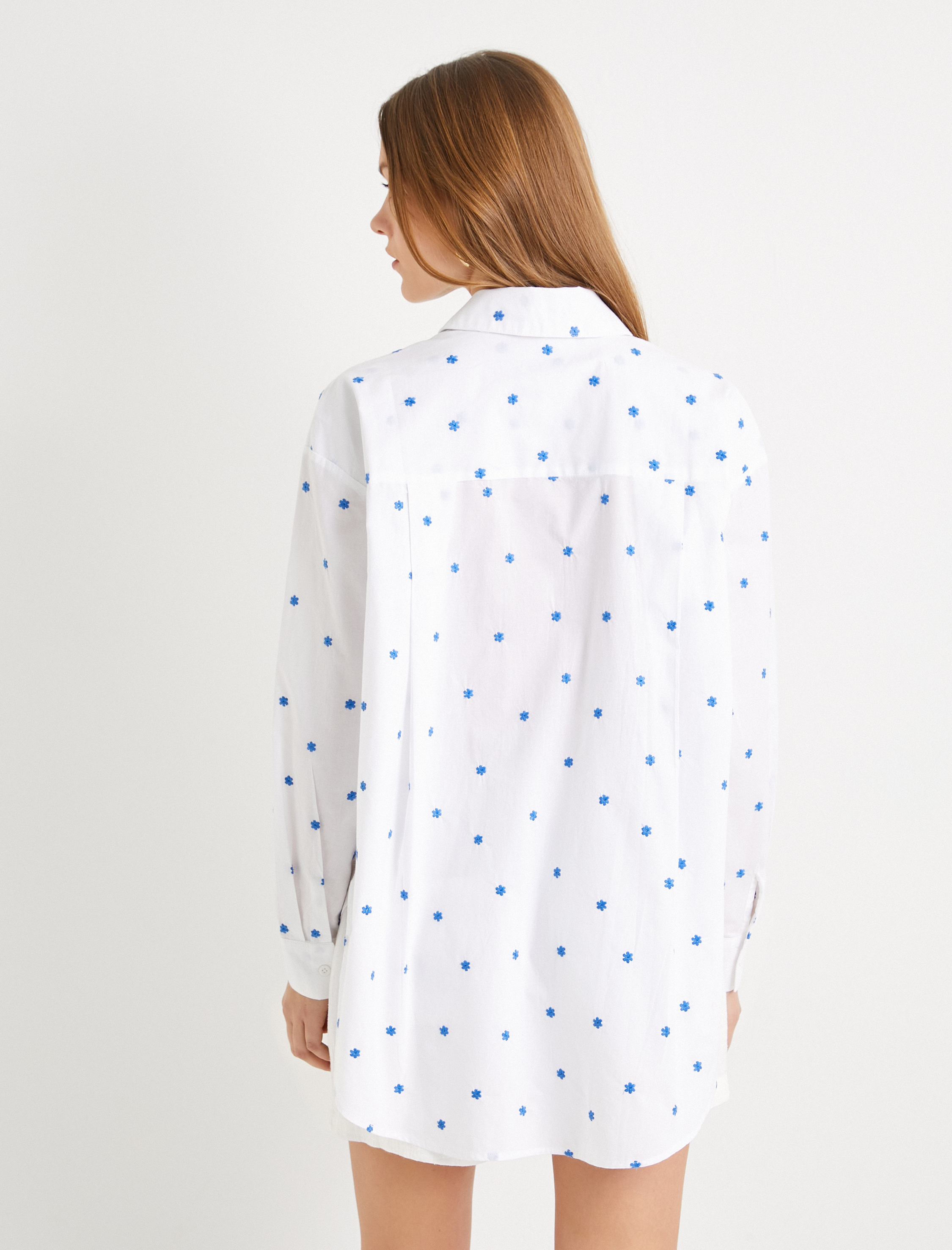   Çiçekli Gömlek Nakışlı Düğmeli Klasik Yaka Standart Kesim