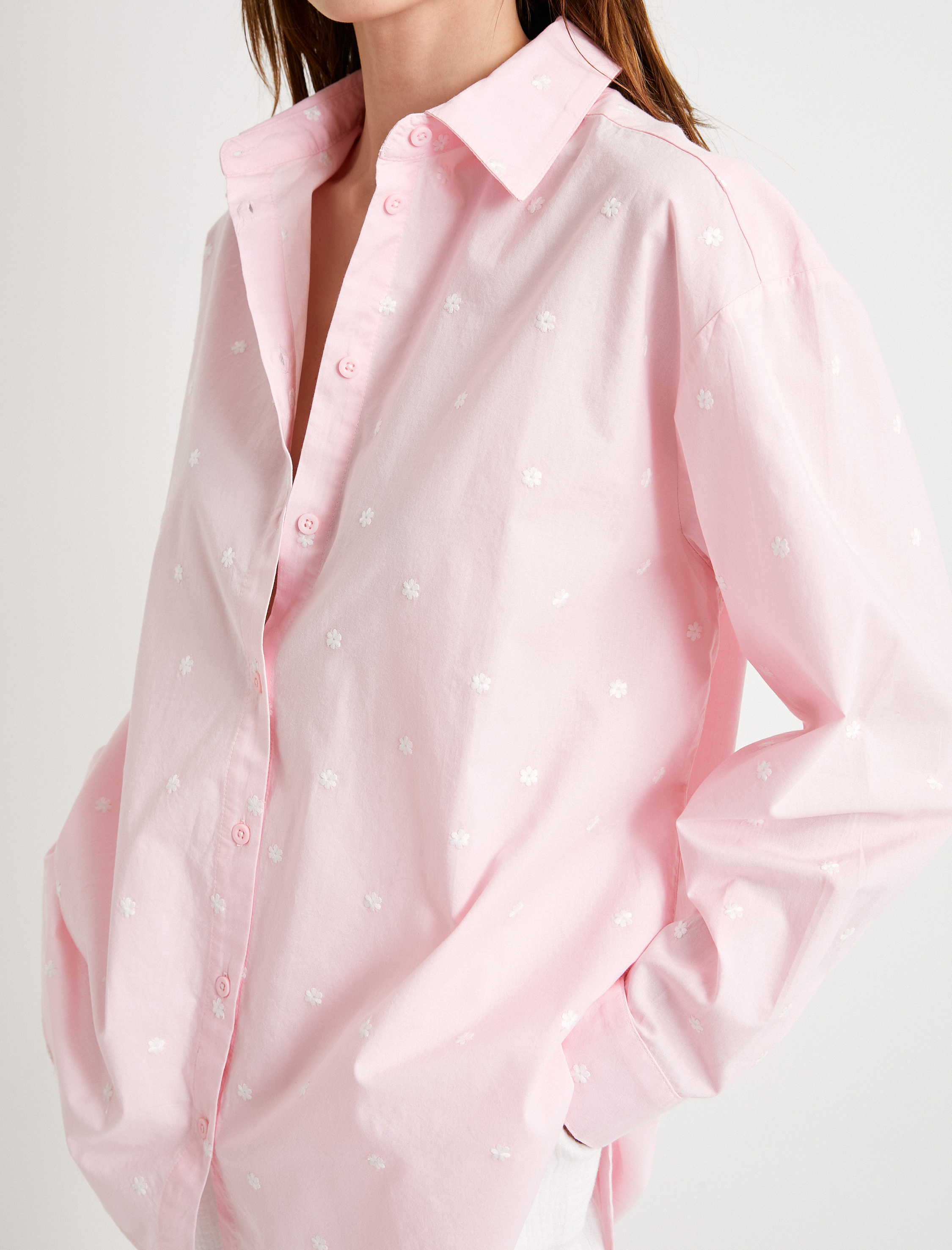   Çiçekli Gömlek Nakışlı Düğmeli Klasik Yaka Standart Kesim