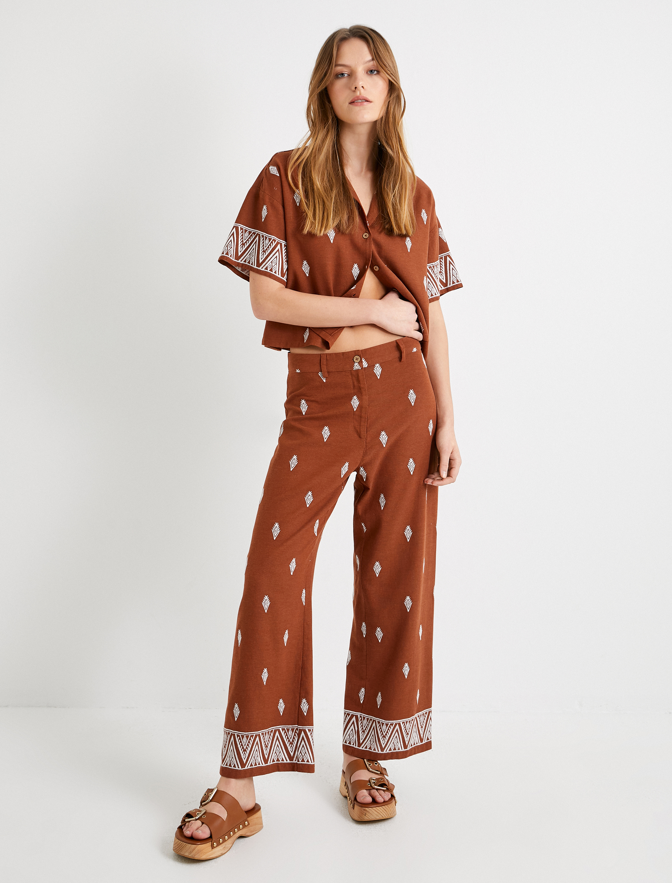   Crop Gömlek Etnik Desenli Kısa Kollu Düğmeli