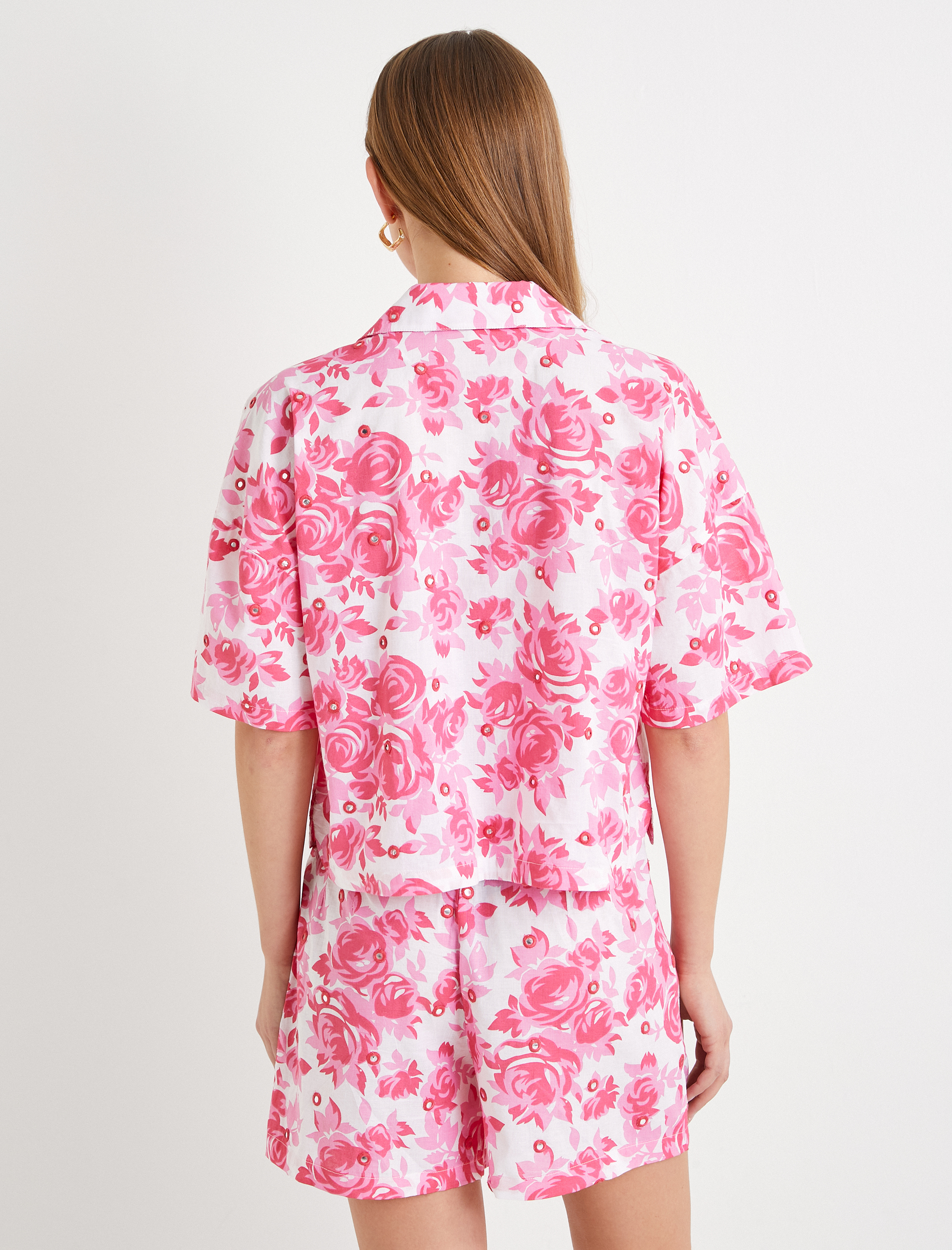   Çiçekli Gömlek Taşlı Kısa Kollu Rahat Kesim Cepli Pamuklu